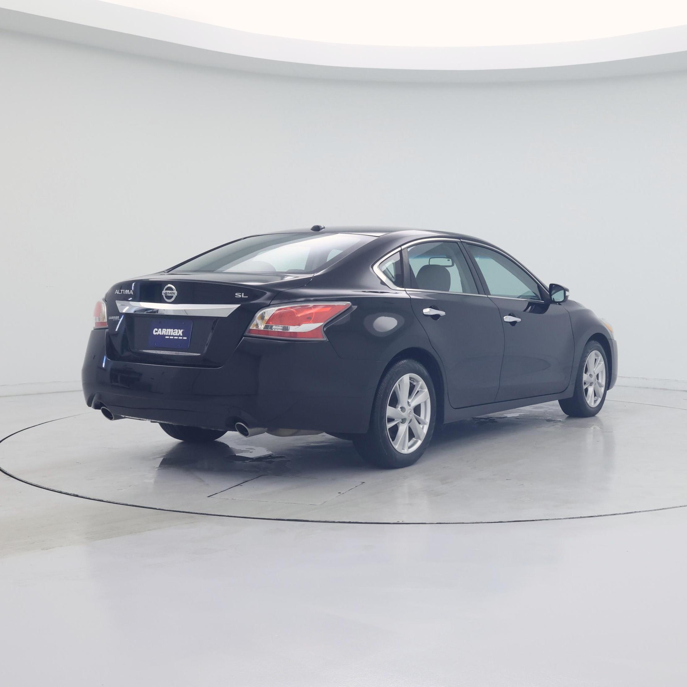 Thumbnail: 2015 Nissan Altima - 8