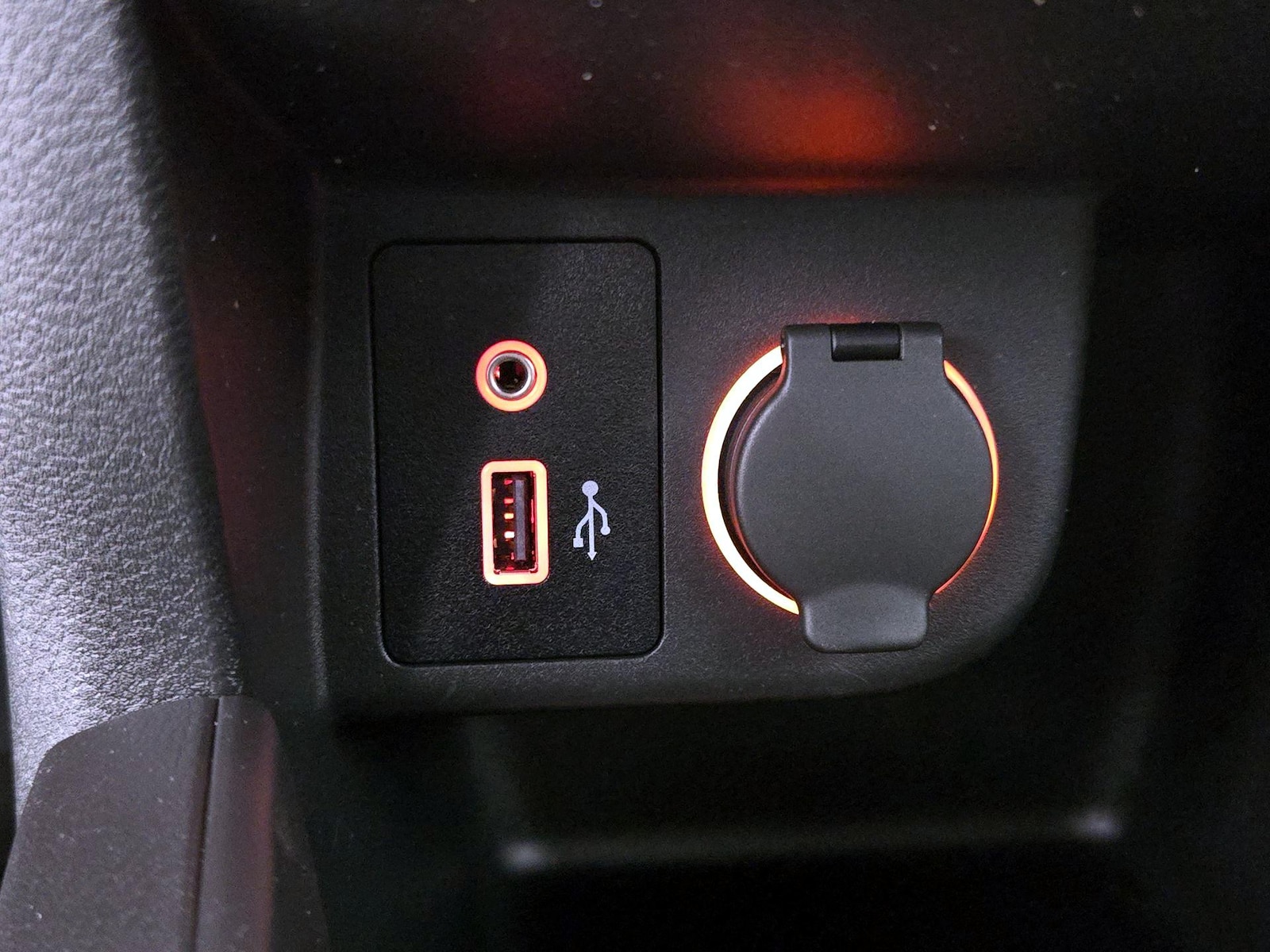 2024 Nissan Kicks S - Photo 19