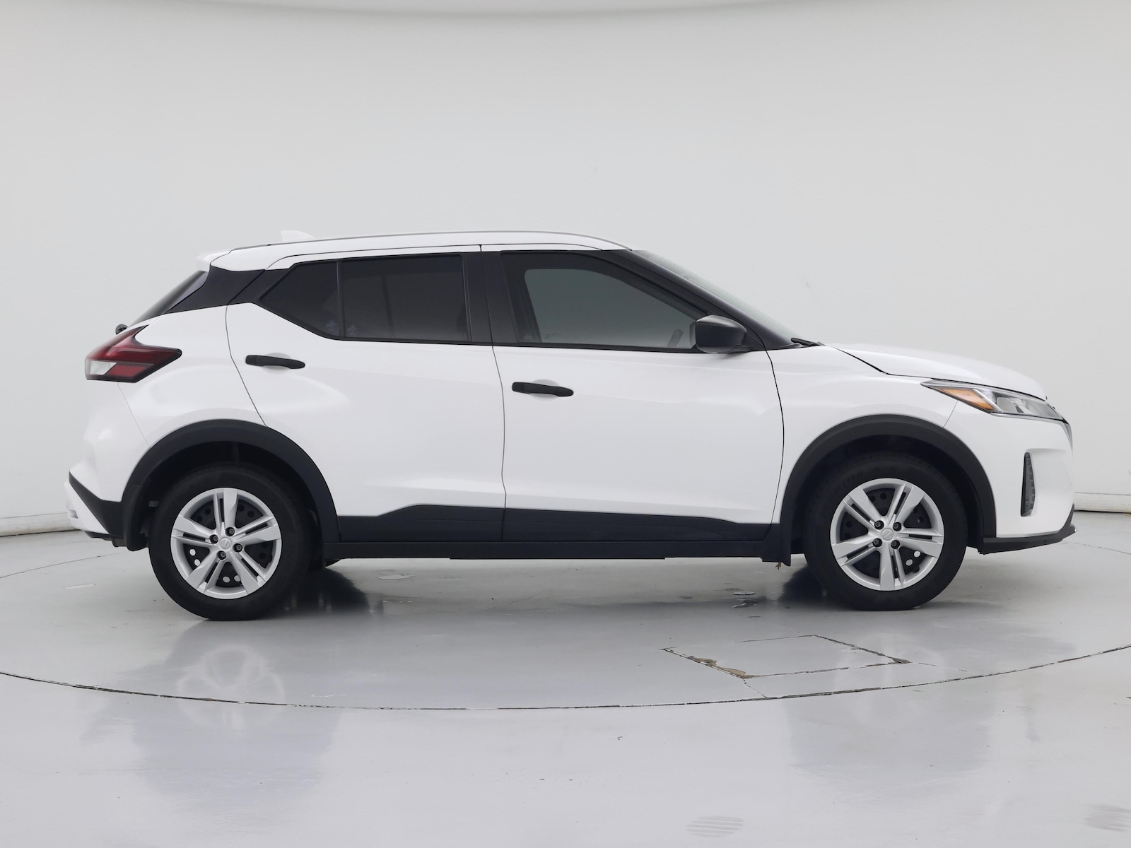 2024 Nissan Kicks S - Photo 8