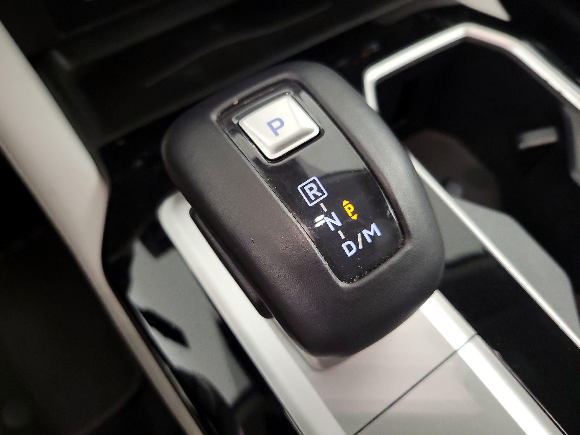Thumbnail: 2025 Mitsubishi Outlander - 18