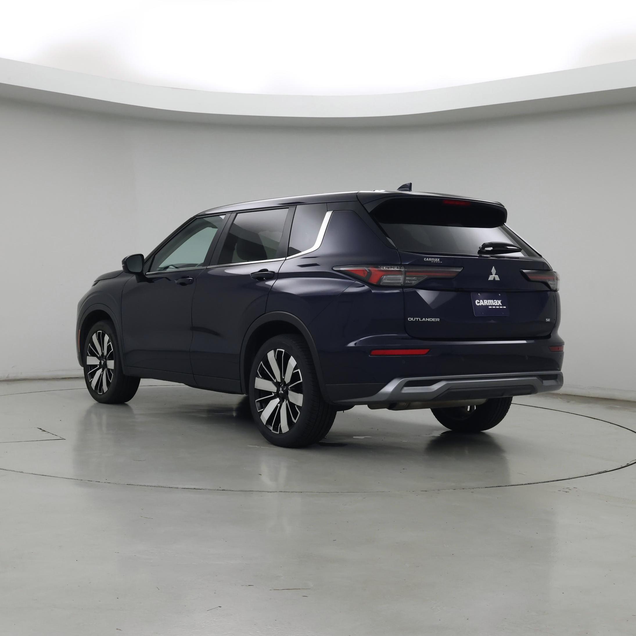 Thumbnail: 2025 Mitsubishi Outlander - 2