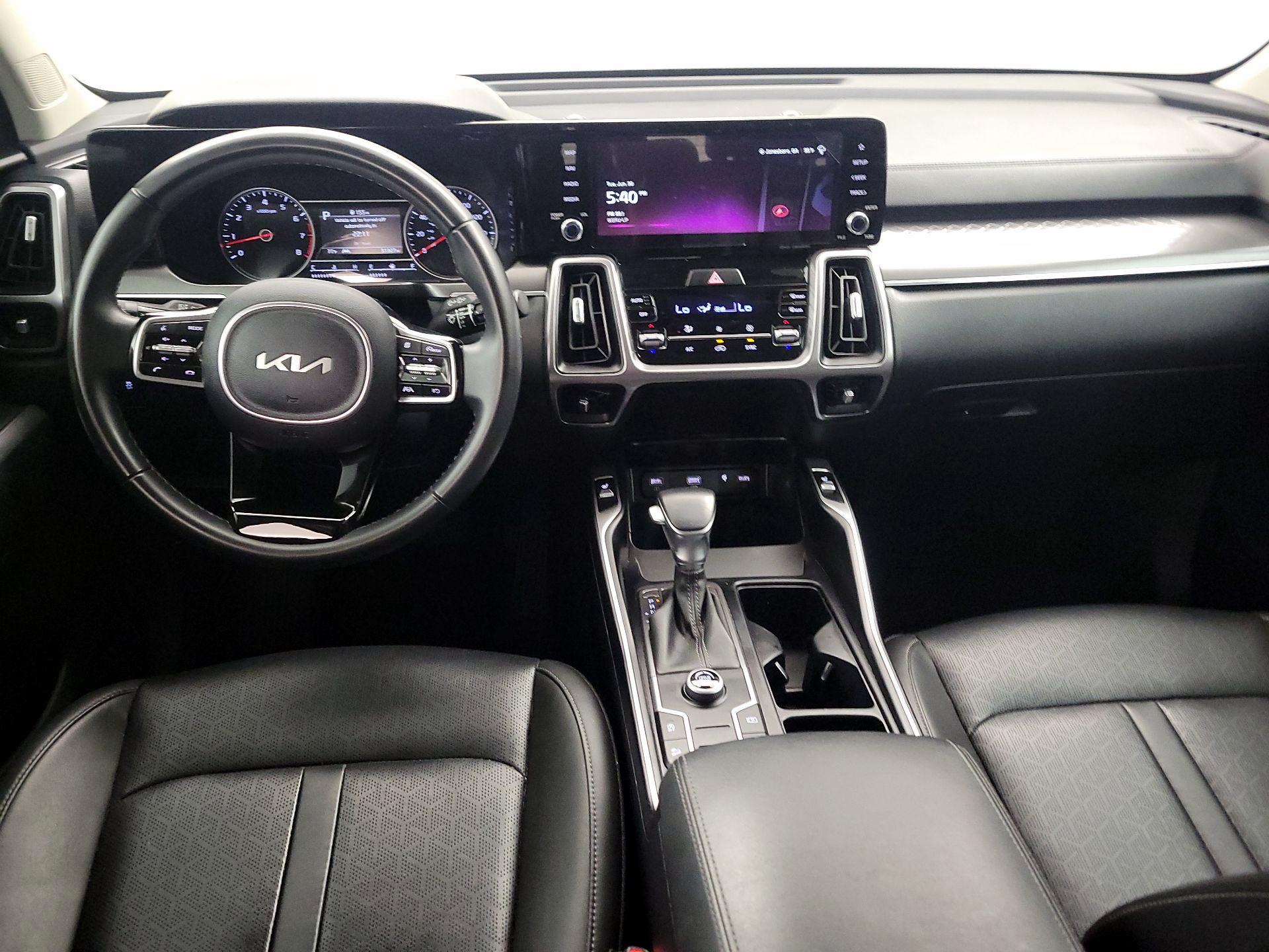 Thumbnail: 2023 Kia Sorento - 9