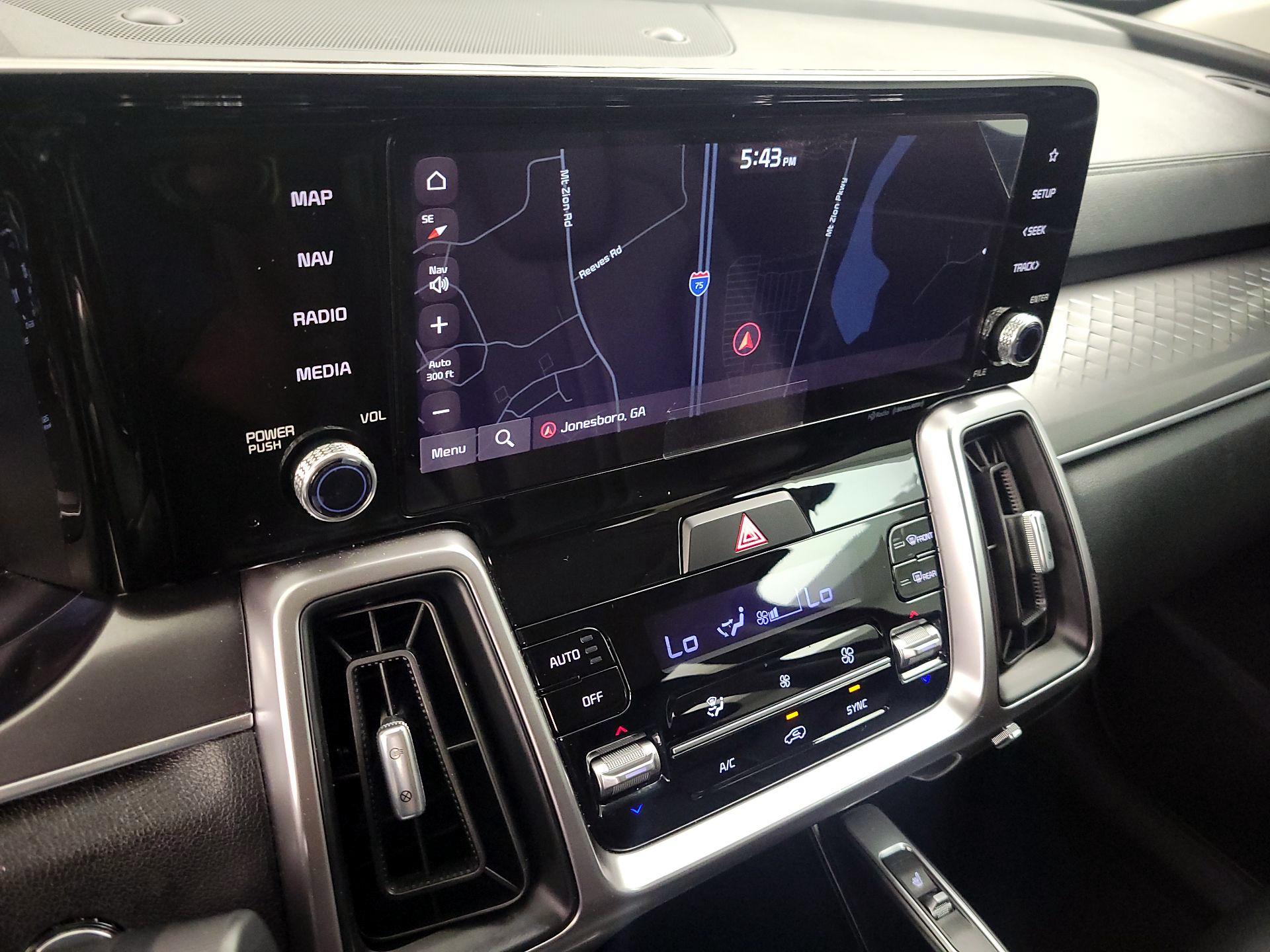 Thumbnail: 2023 Kia Sorento - 14
