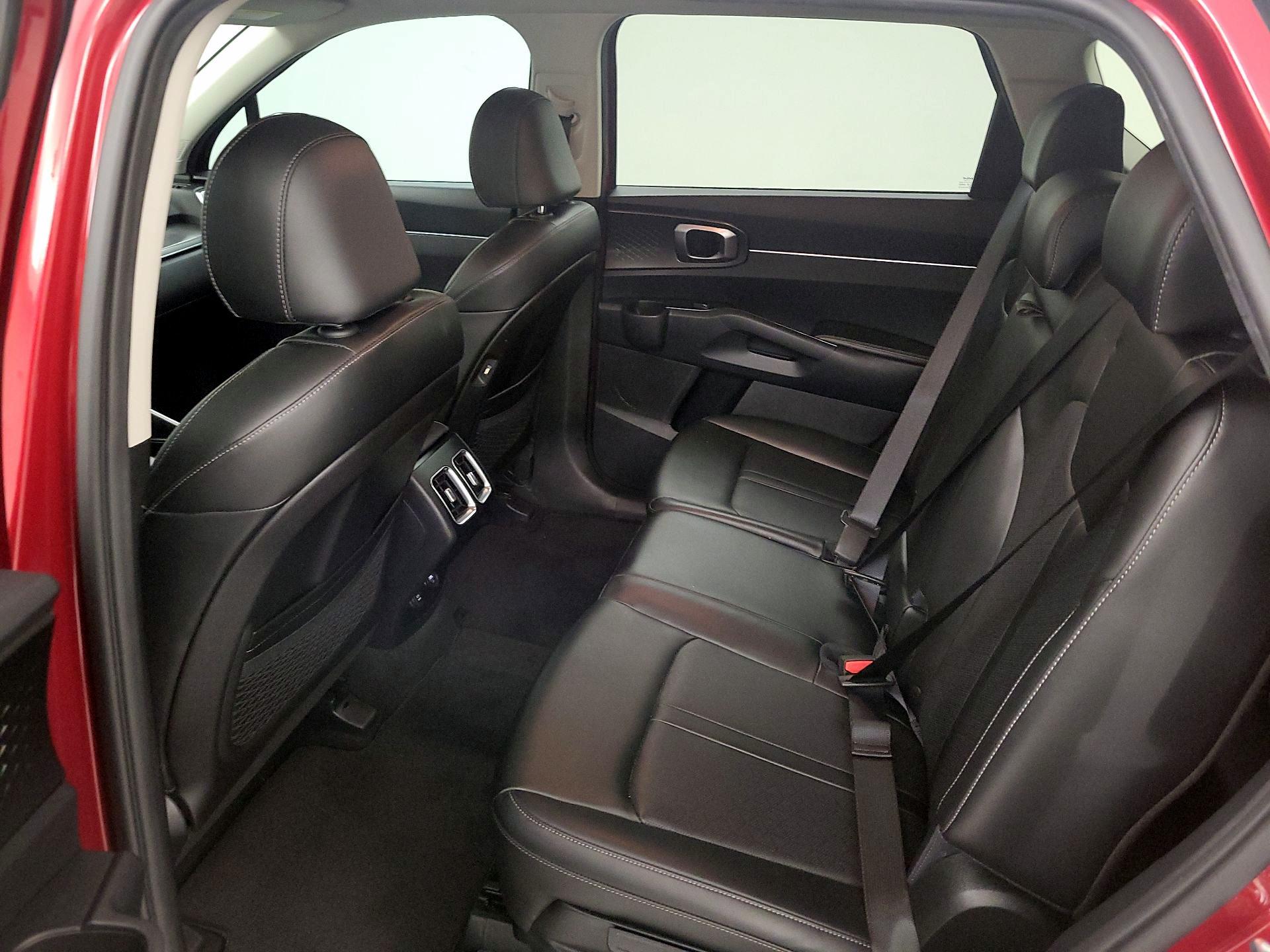 Thumbnail: 2023 Kia Sorento - 20