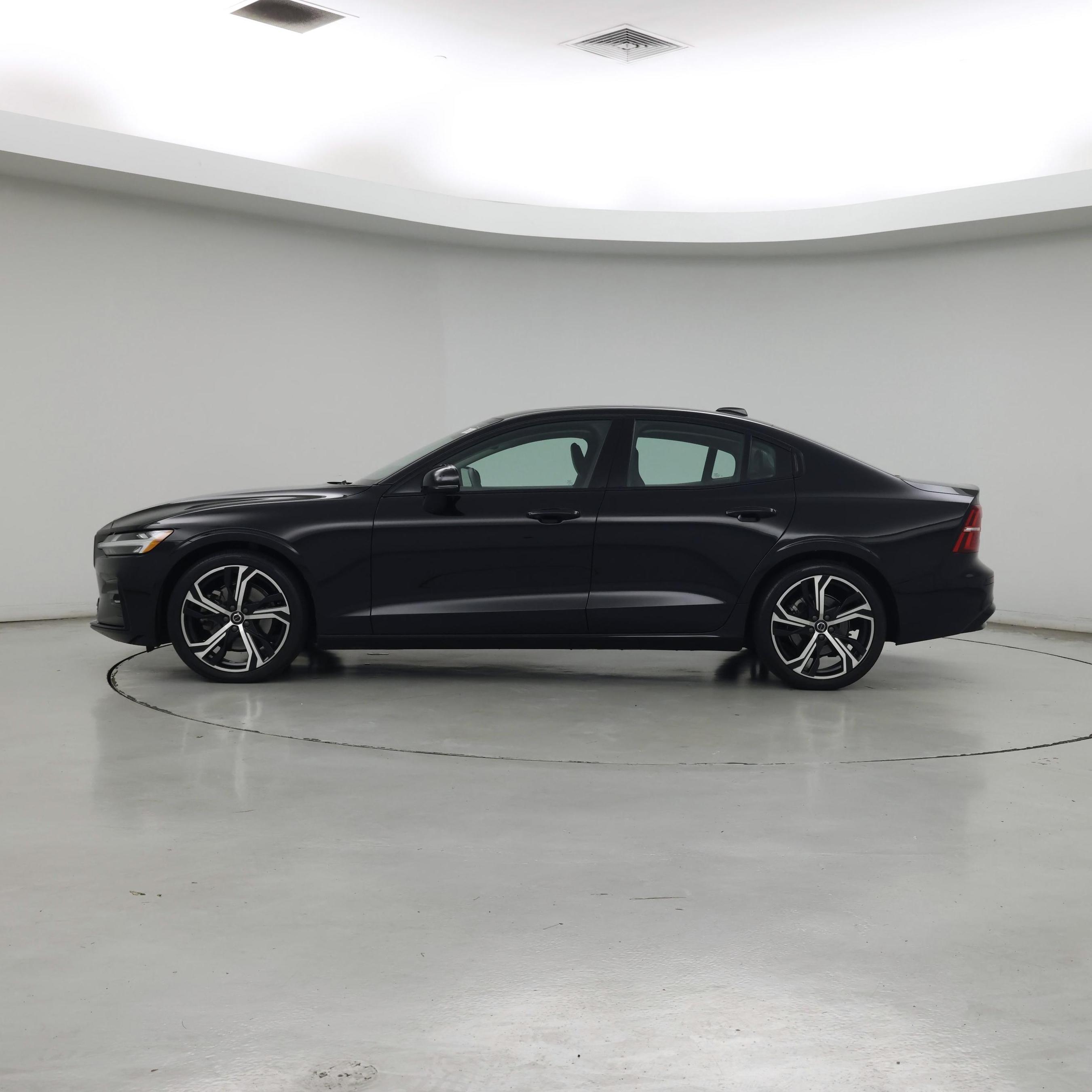 Thumbnail: 2024 Volvo S60 - 3