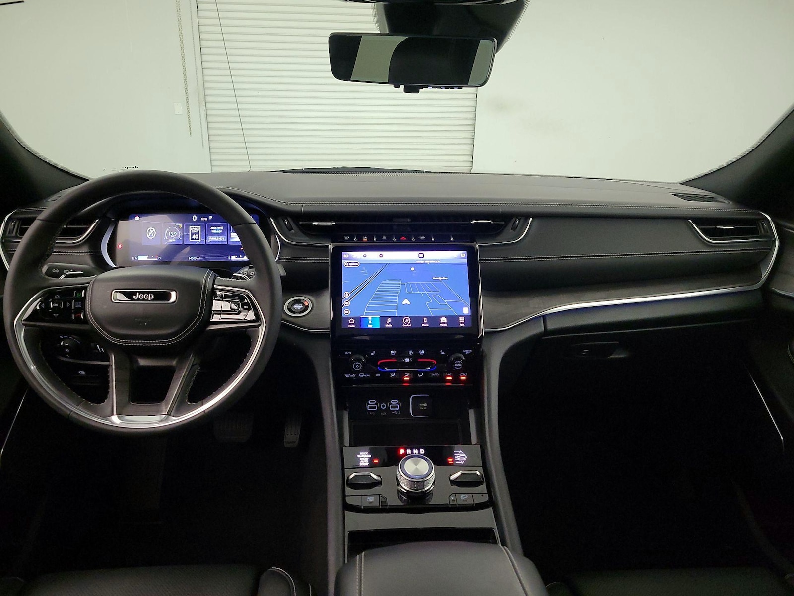 2025 Jeep Grand Cherokee Overland - Photo 10
