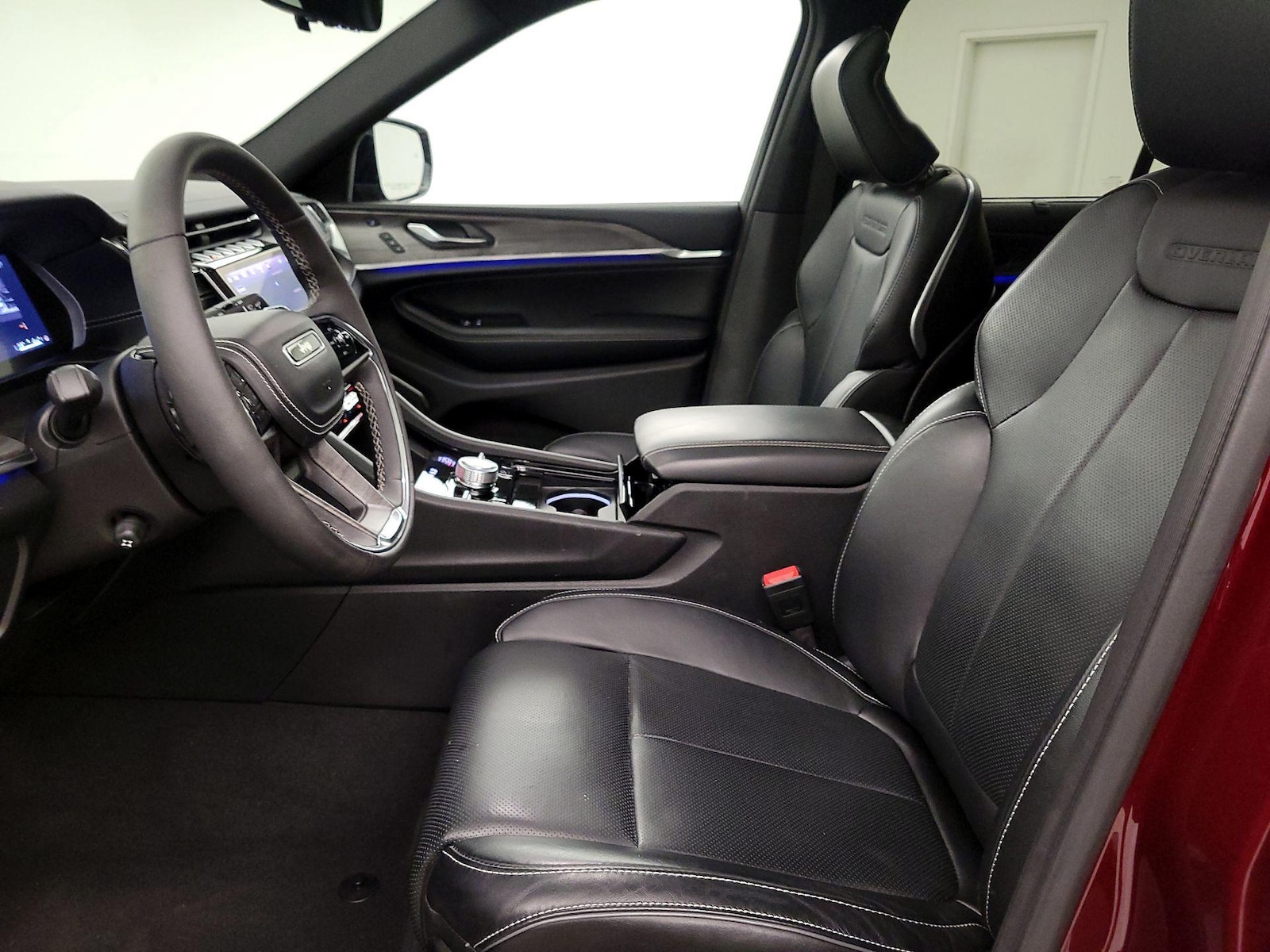 2025 Jeep Grand Cherokee Overland - Photo 12