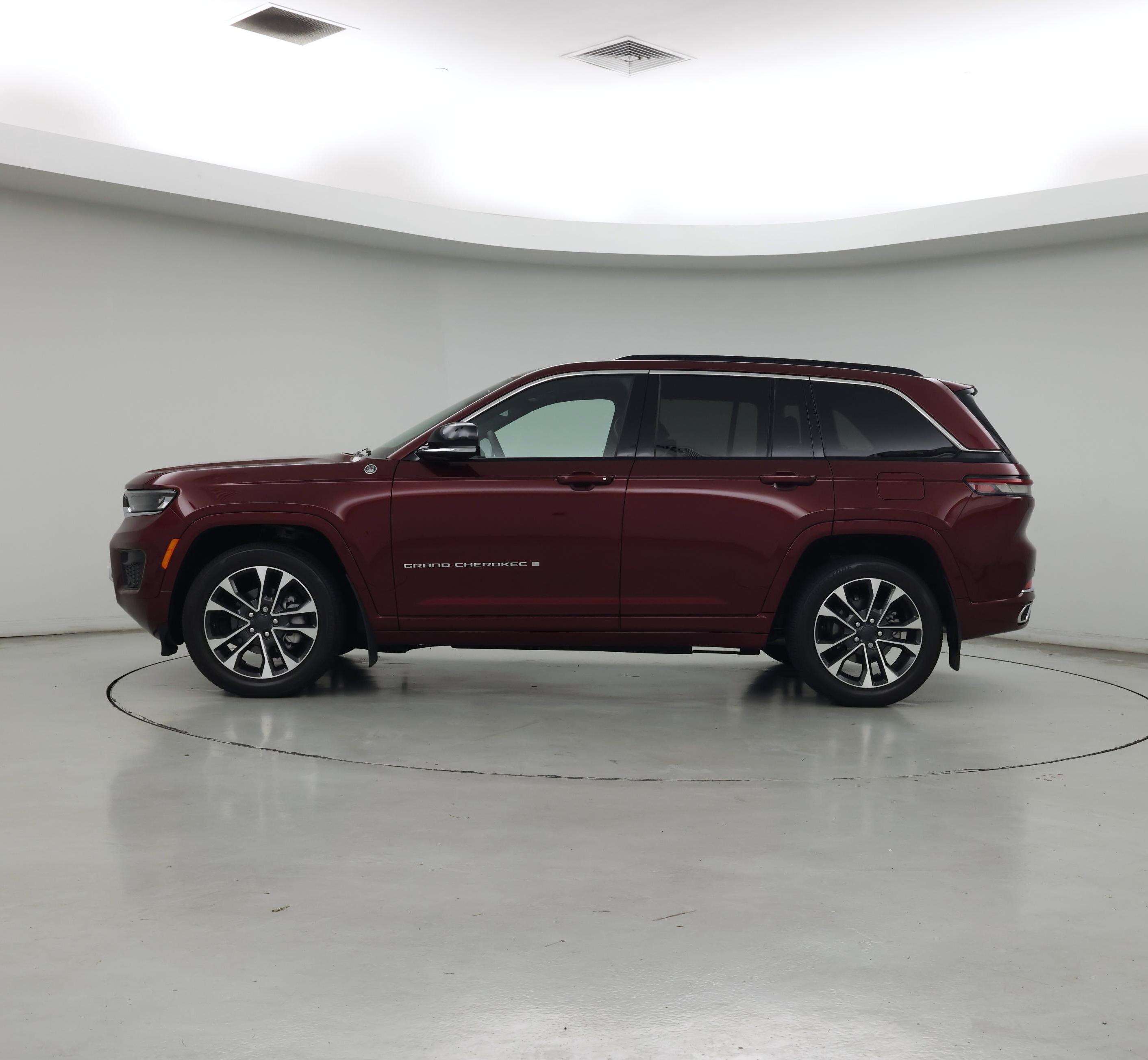Thumbnail: 2025 Jeep Grand Cherokee - 3