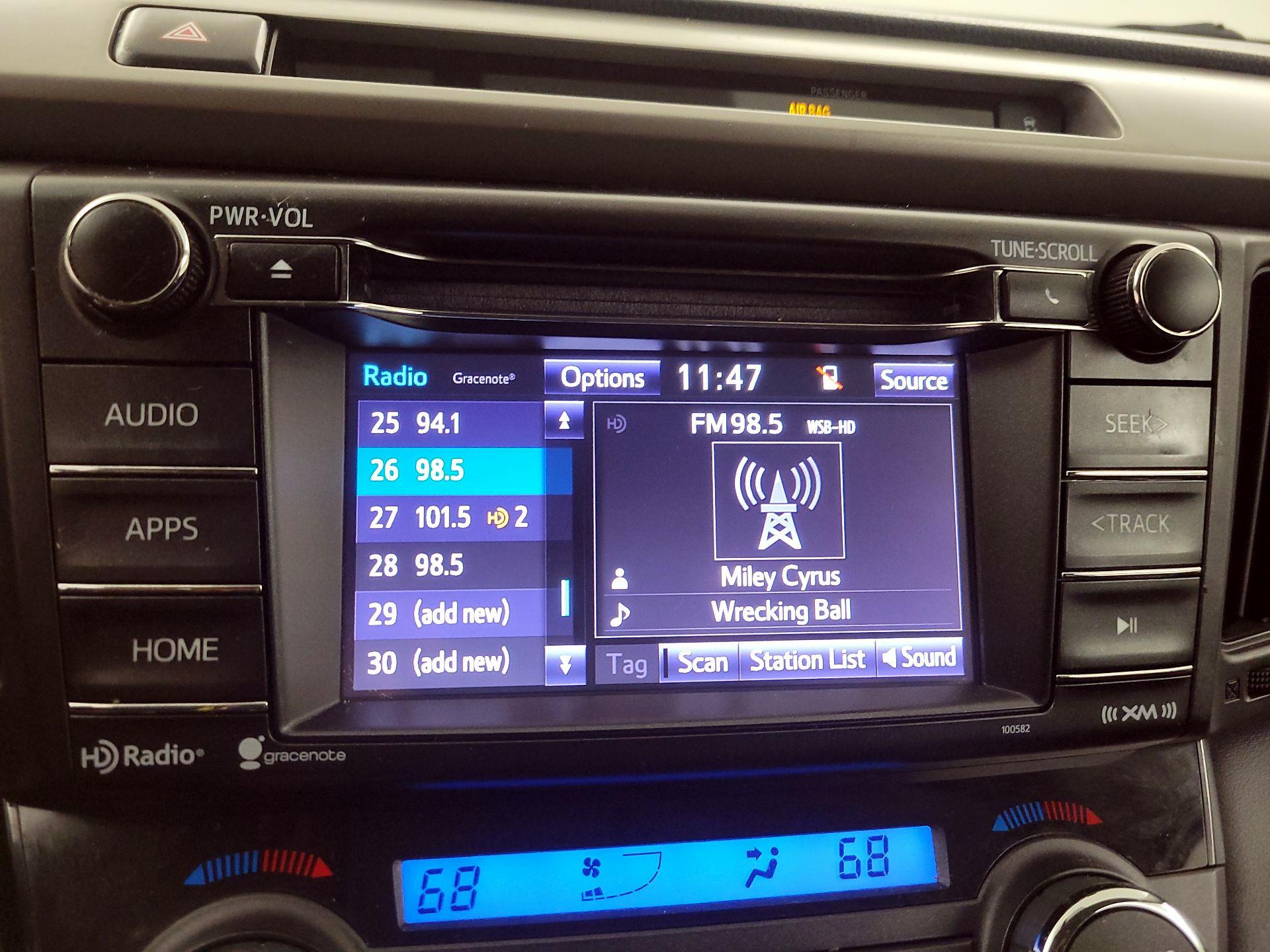 Thumbnail: 2016 Toyota RAV4 - 15