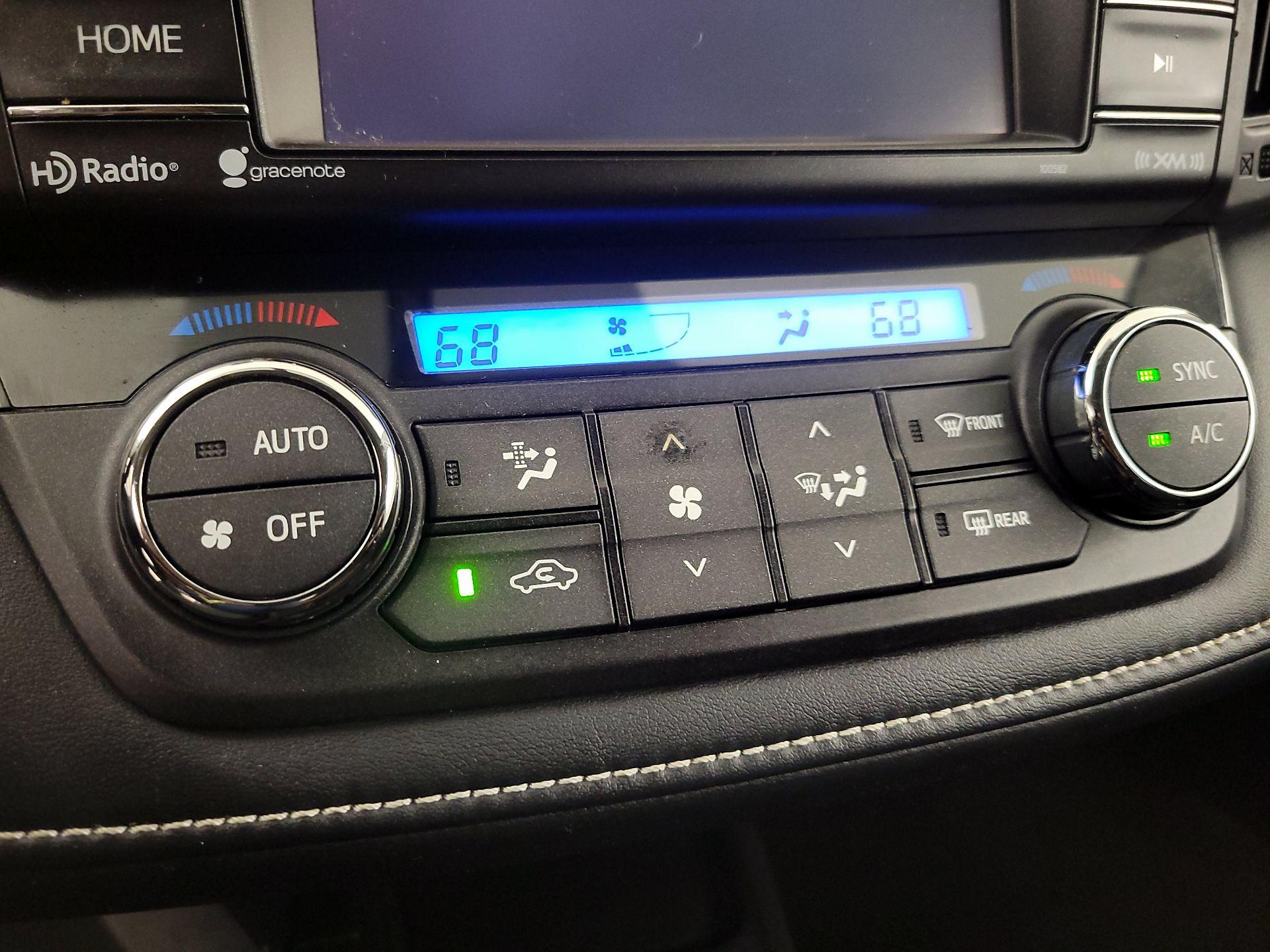 Thumbnail: 2016 Toyota RAV4 - 16
