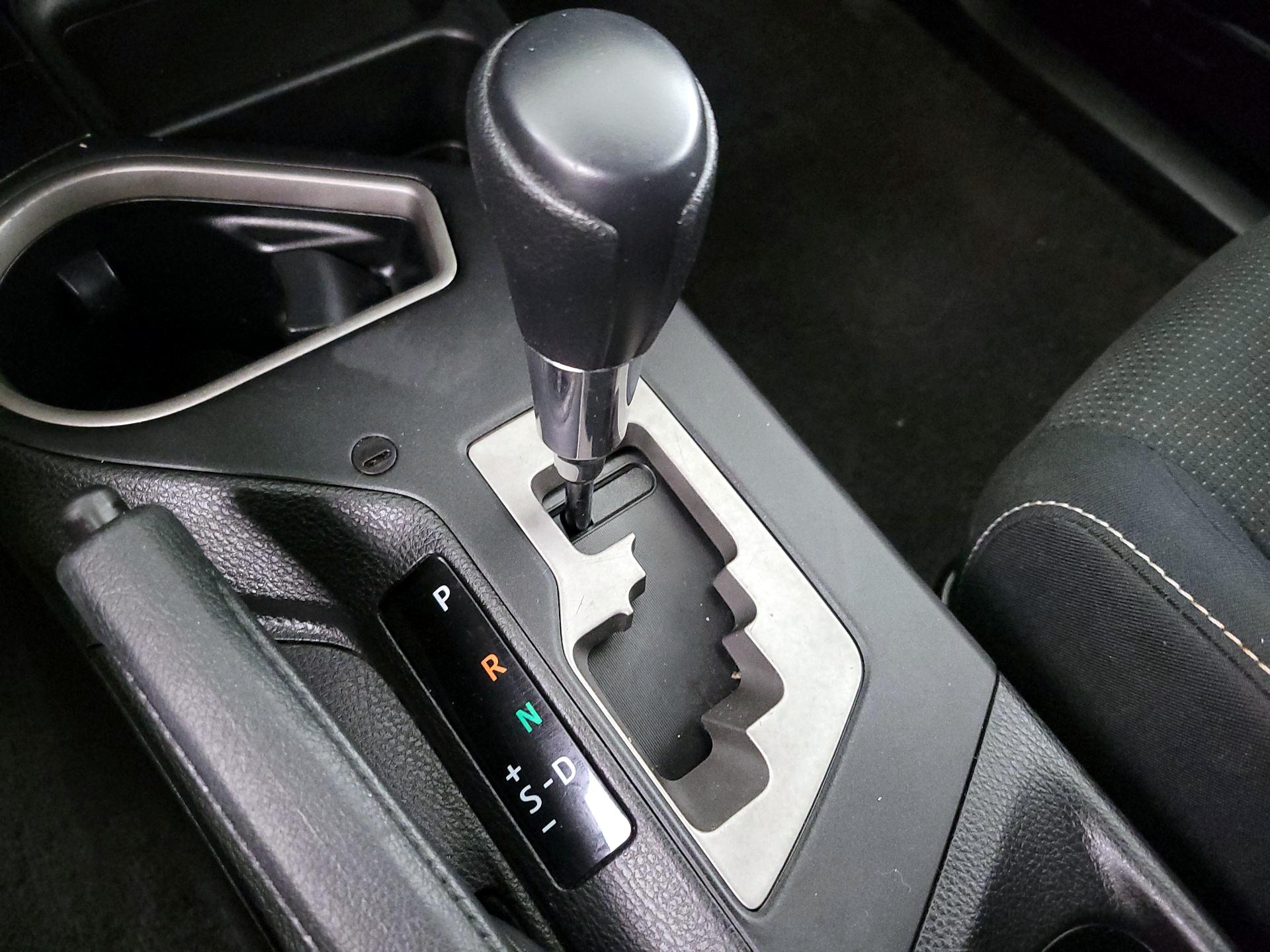 Thumbnail: 2016 Toyota RAV4 - 17