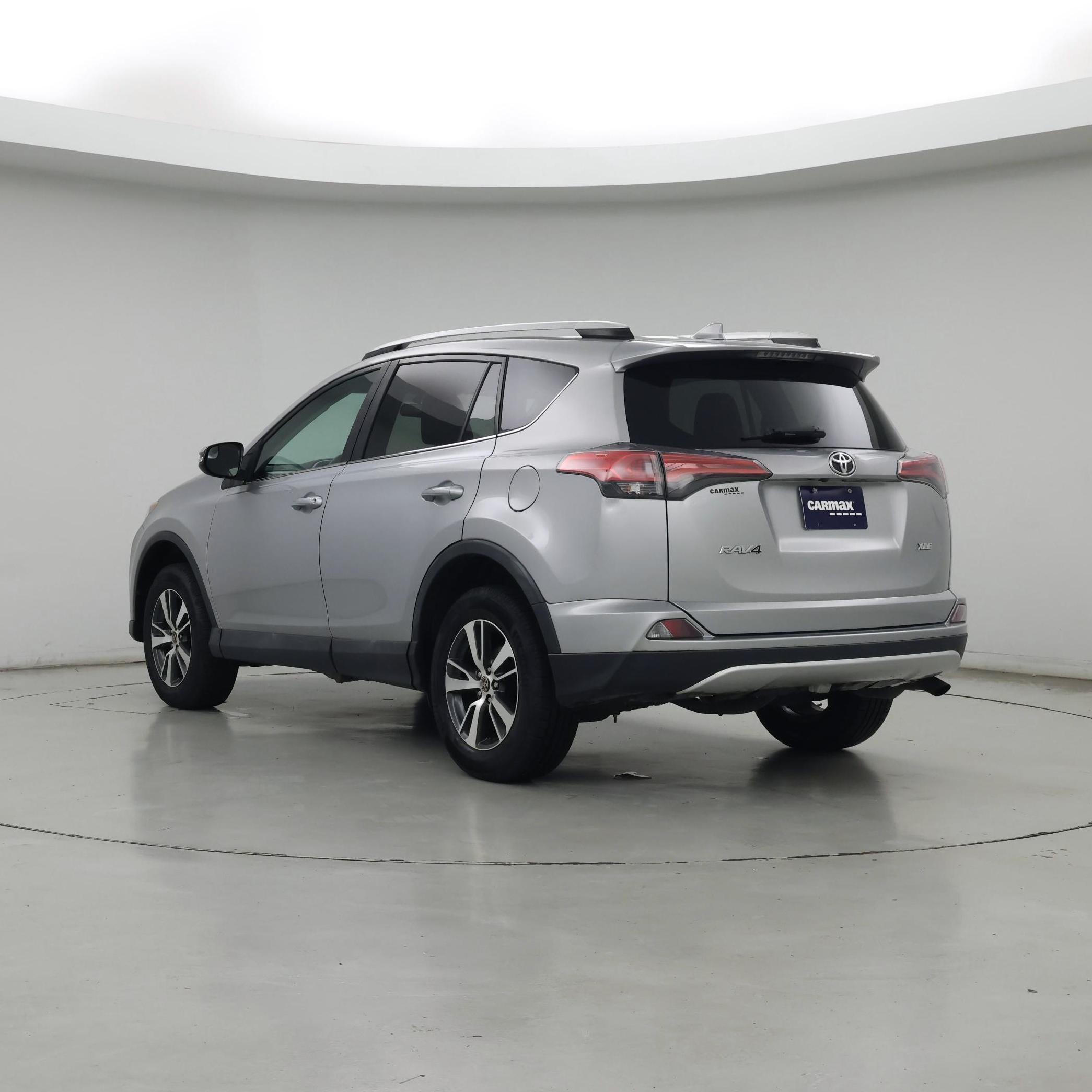 Thumbnail: 2016 Toyota RAV4 - 2