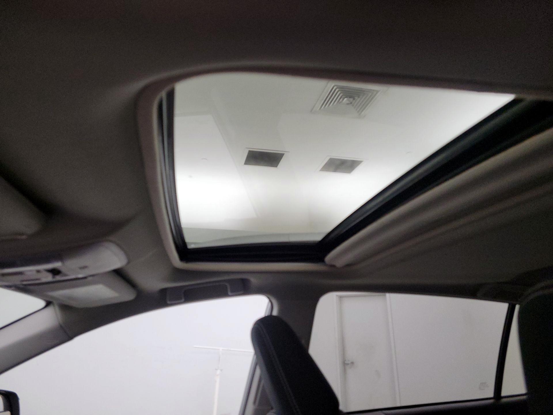 Thumbnail: 2016 Toyota RAV4 - 19