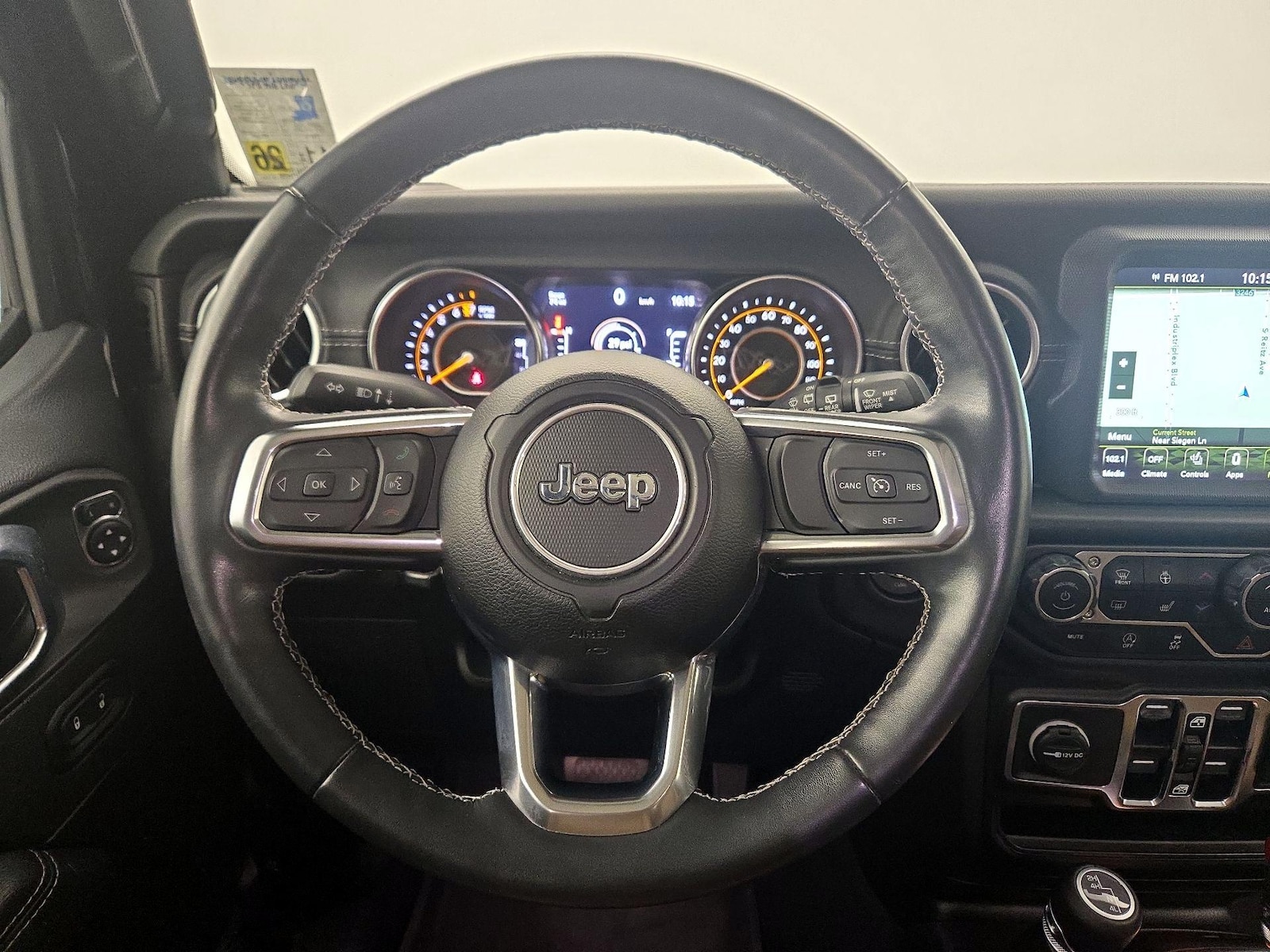 2022 Jeep Wrangler Unlimited Sahara - Photo 11