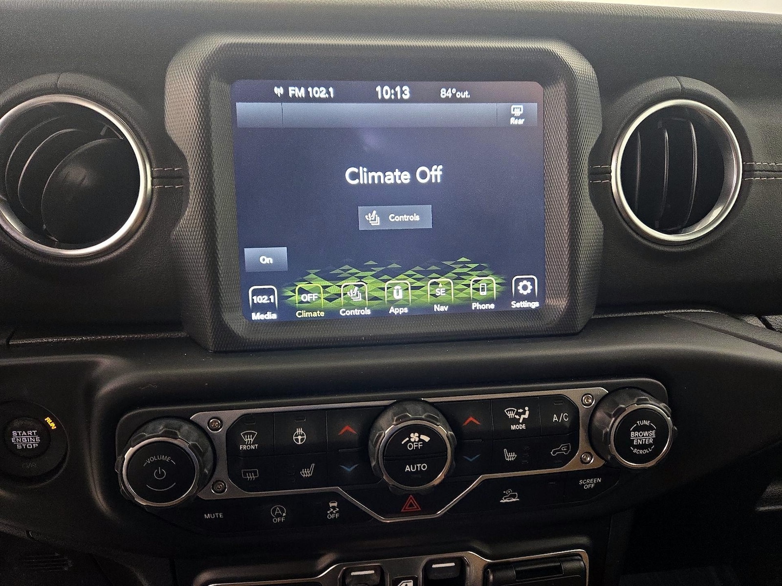 2022 Jeep Wrangler Unlimited Sahara - Photo 18