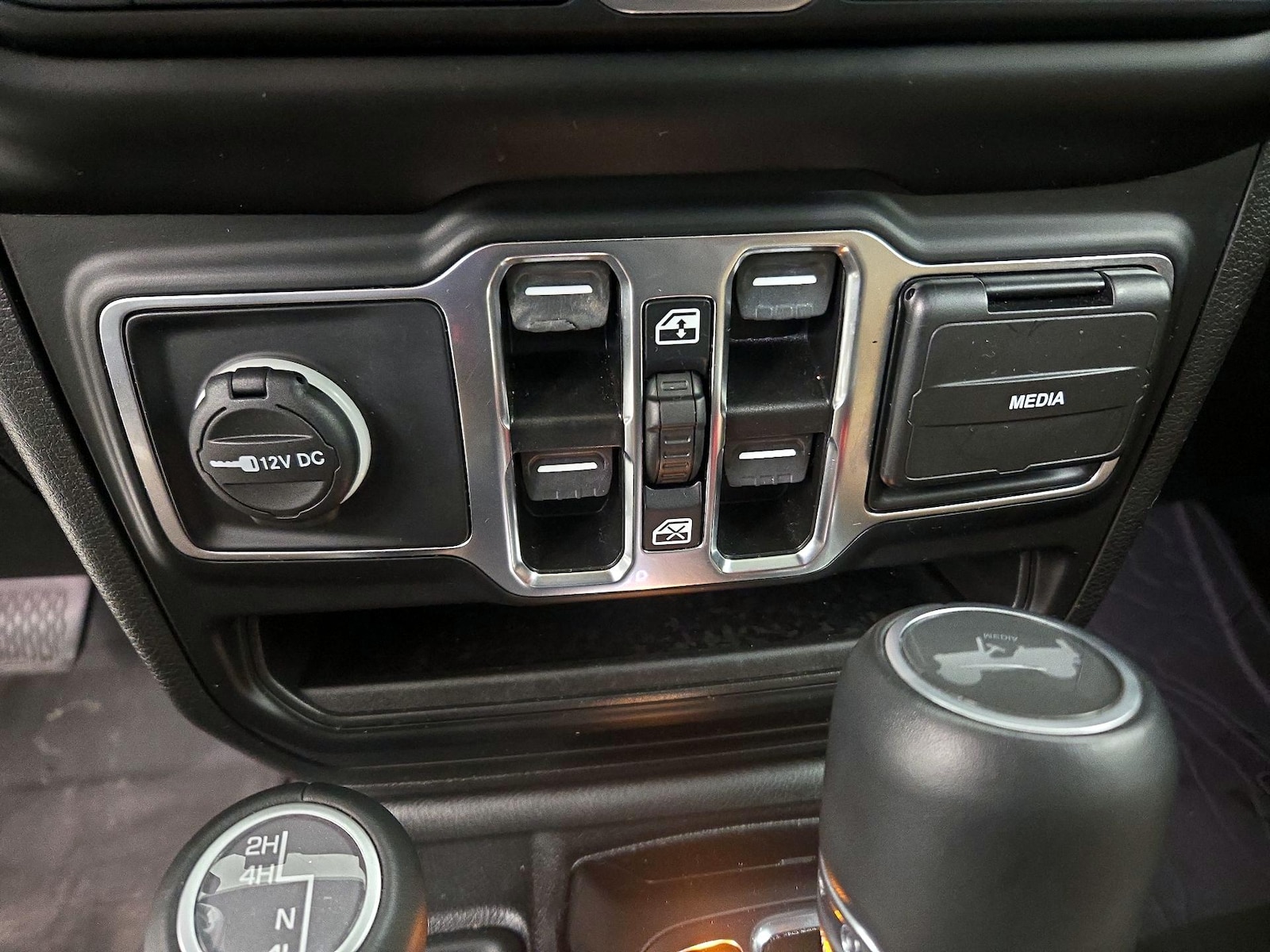 2022 Jeep Wrangler Unlimited Sahara - Photo 20