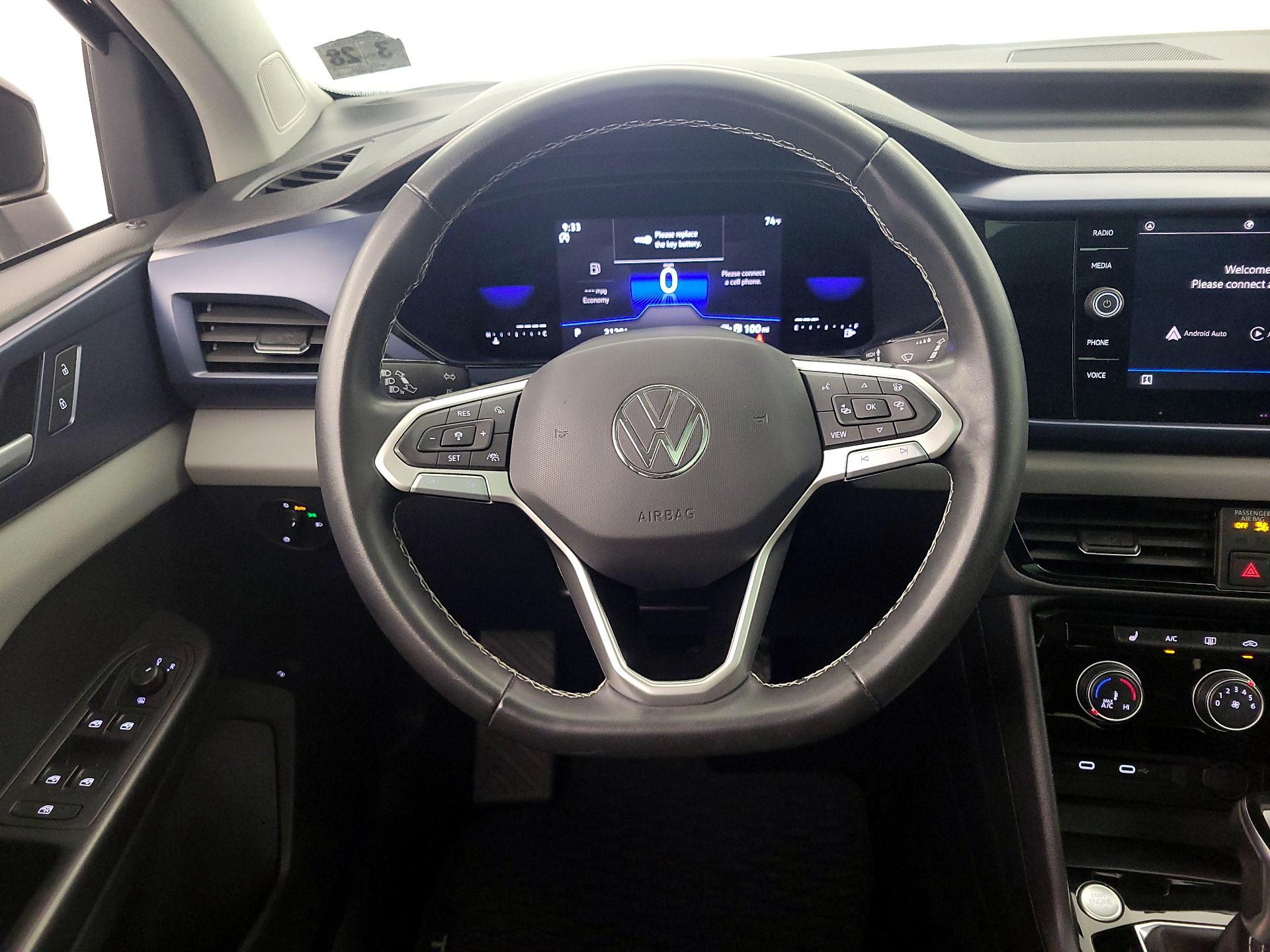 Thumbnail: 2023 Volkswagen Taos - 10