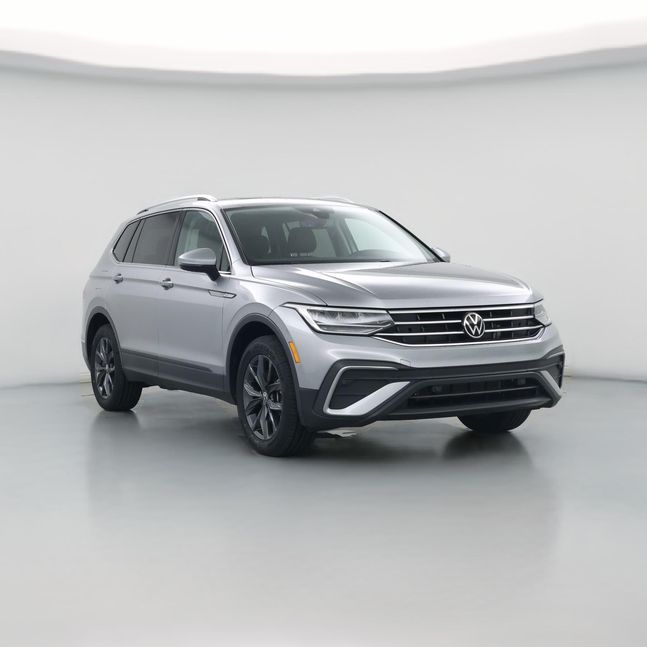 Thumbnail: 2023 Volkswagen Tiguan - 1