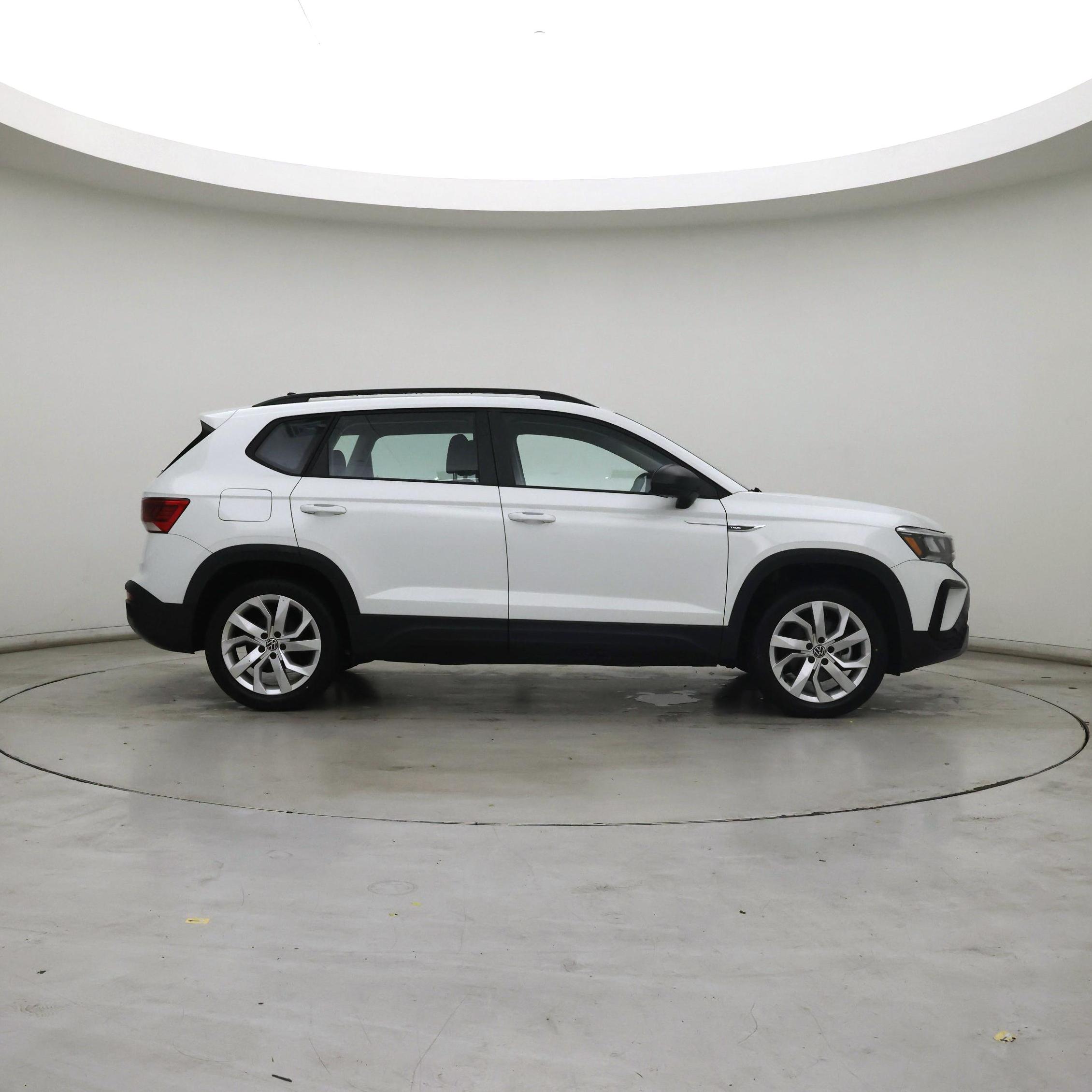 Thumbnail: 2023 Volkswagen Taos - 7