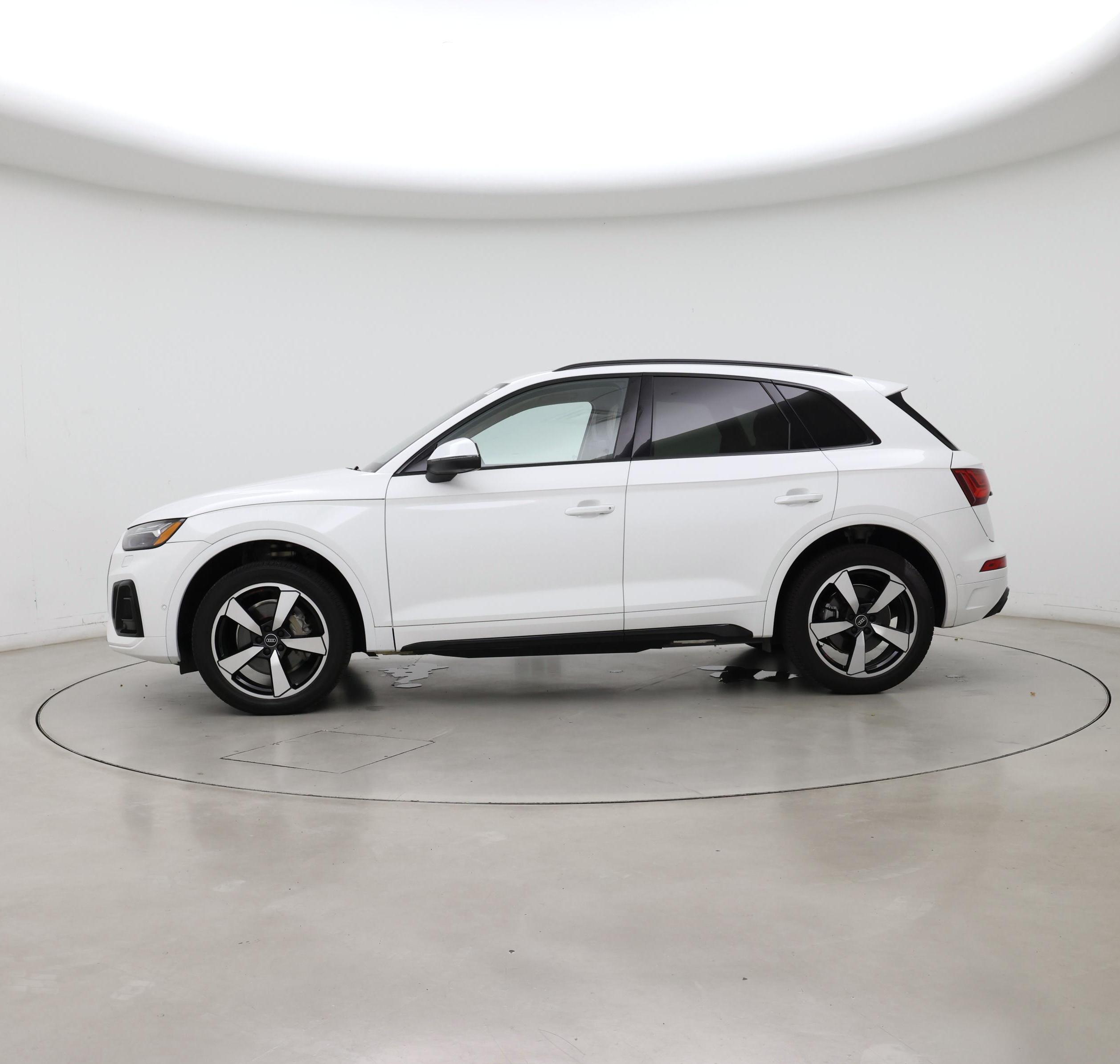 Thumbnail: 2023 Audi Q5 - 3