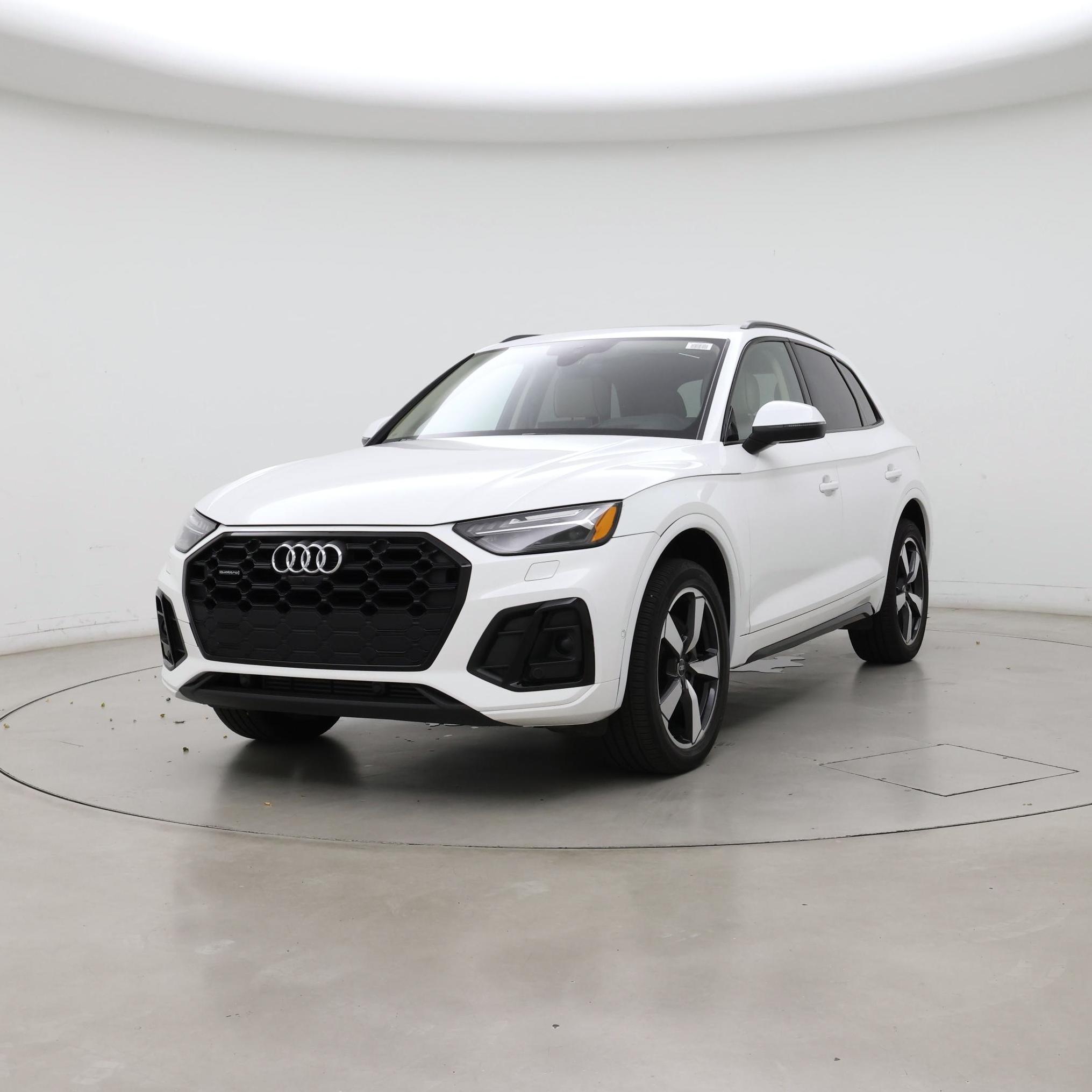 Thumbnail: 2023 Audi Q5 - 4