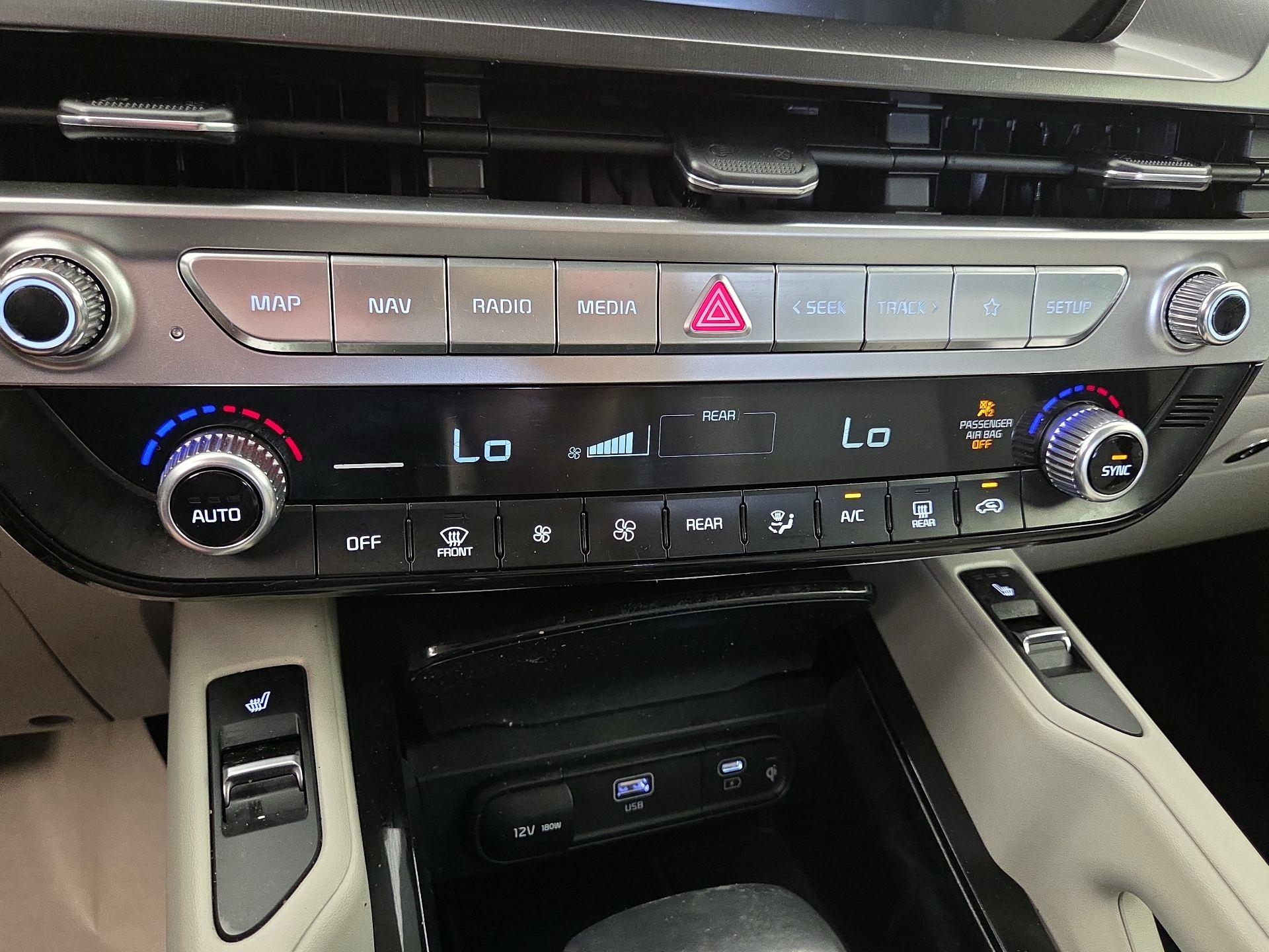 Thumbnail: 2024 Kia Telluride - 17