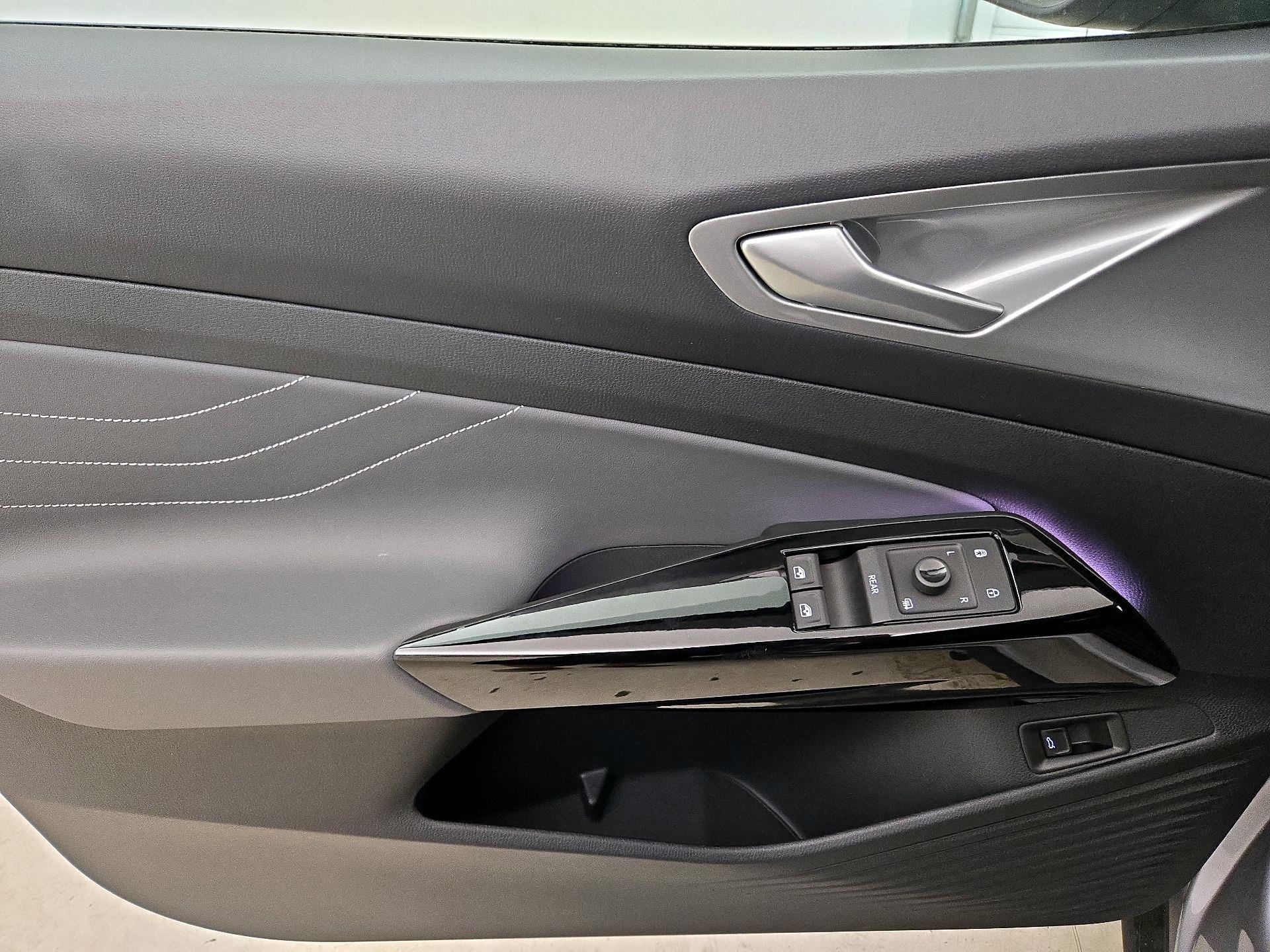 Thumbnail: 2023 Volkswagen ID.4 - 12