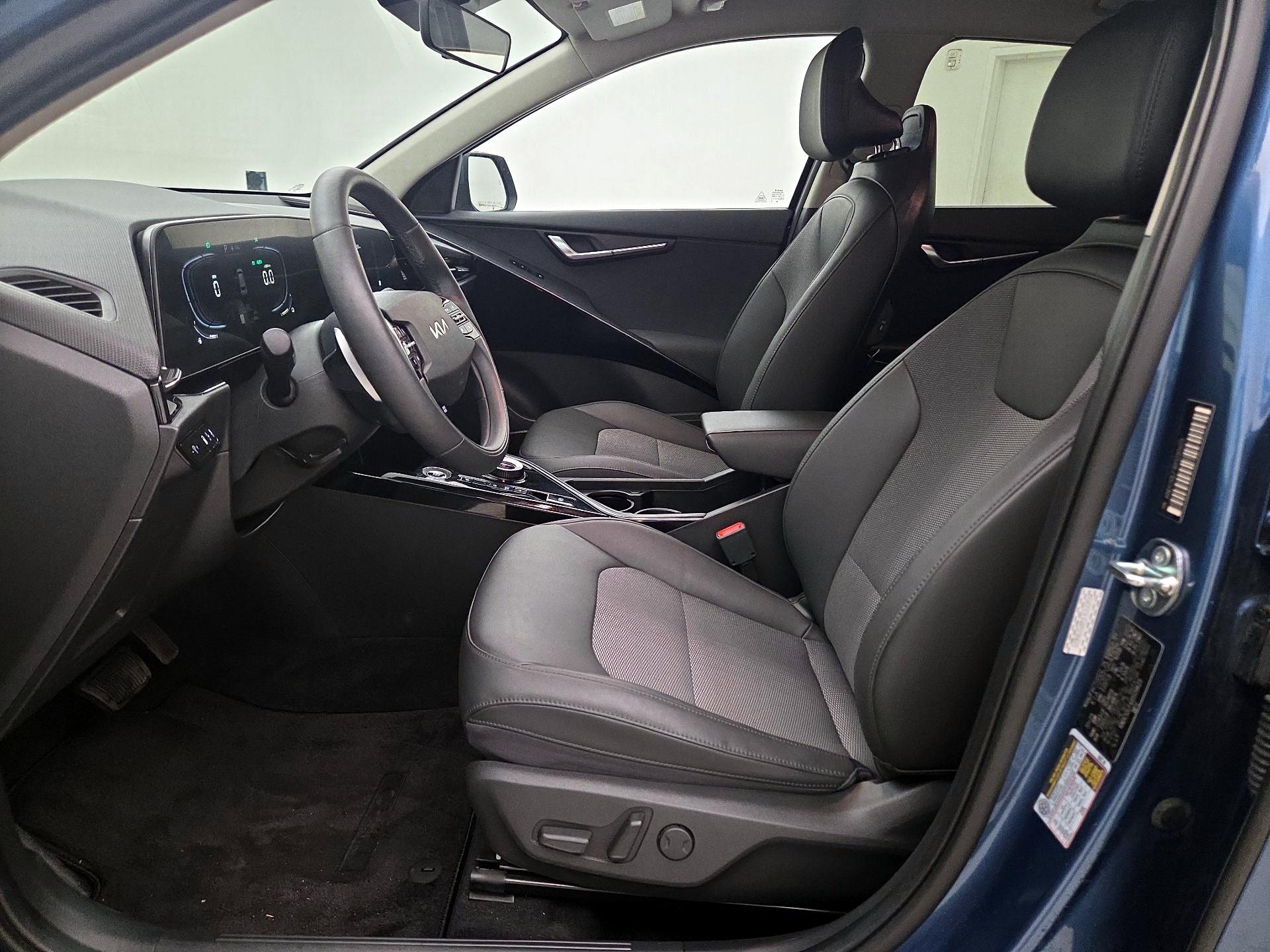 Thumbnail: 2024 Kia Niro - 11