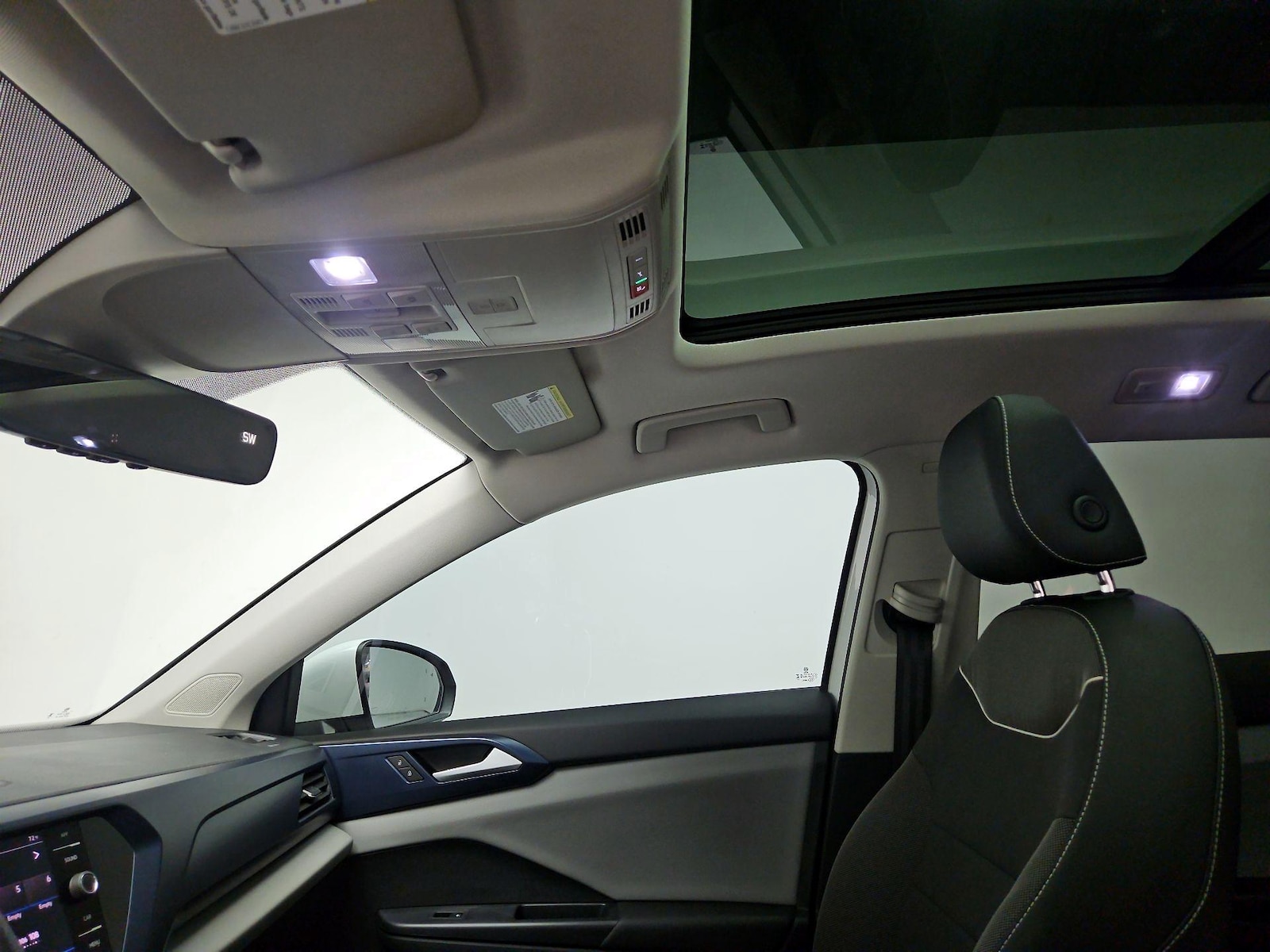 2023 Volkswagen Taos SE - Photo 20