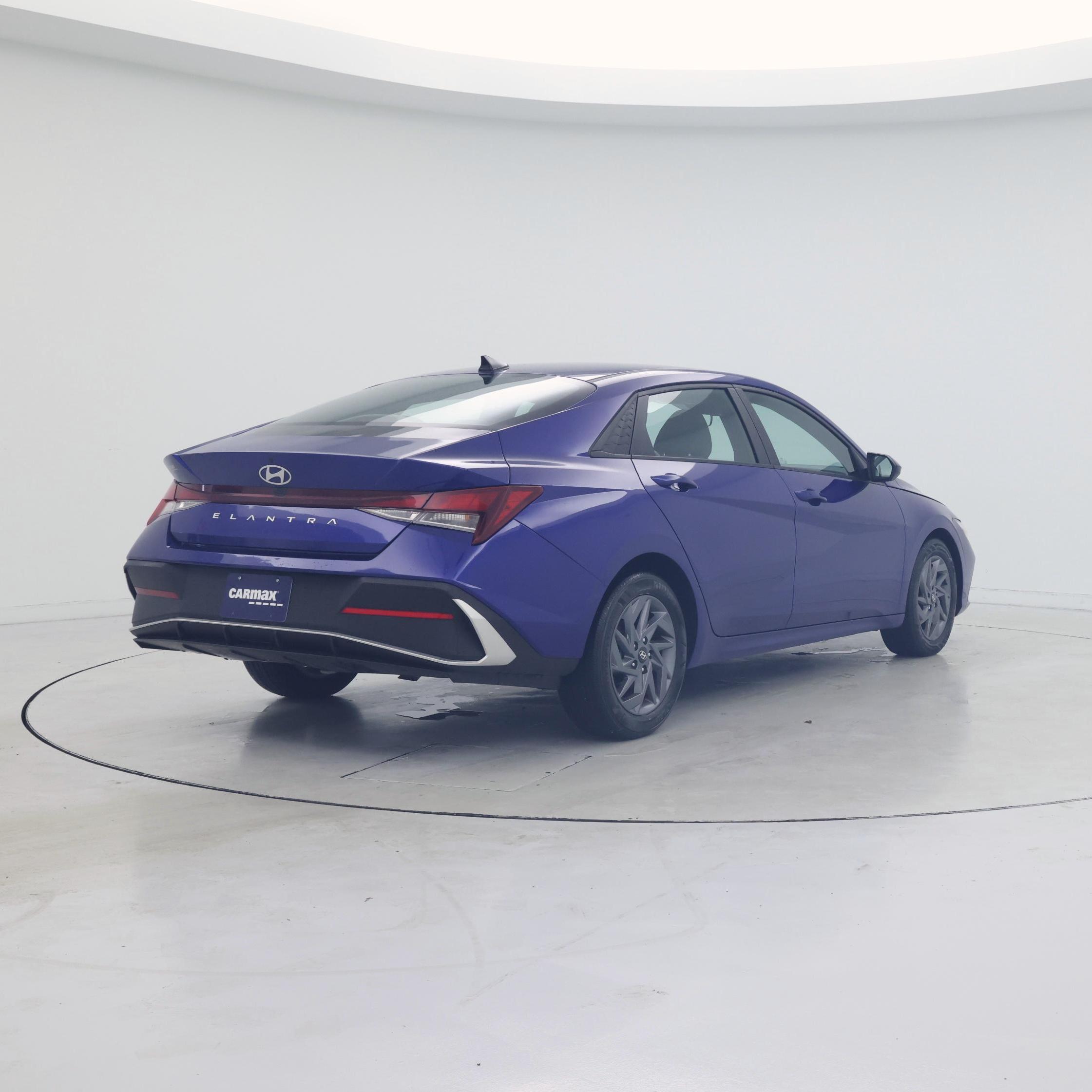 Thumbnail: 2024 Hyundai Elantra - 8