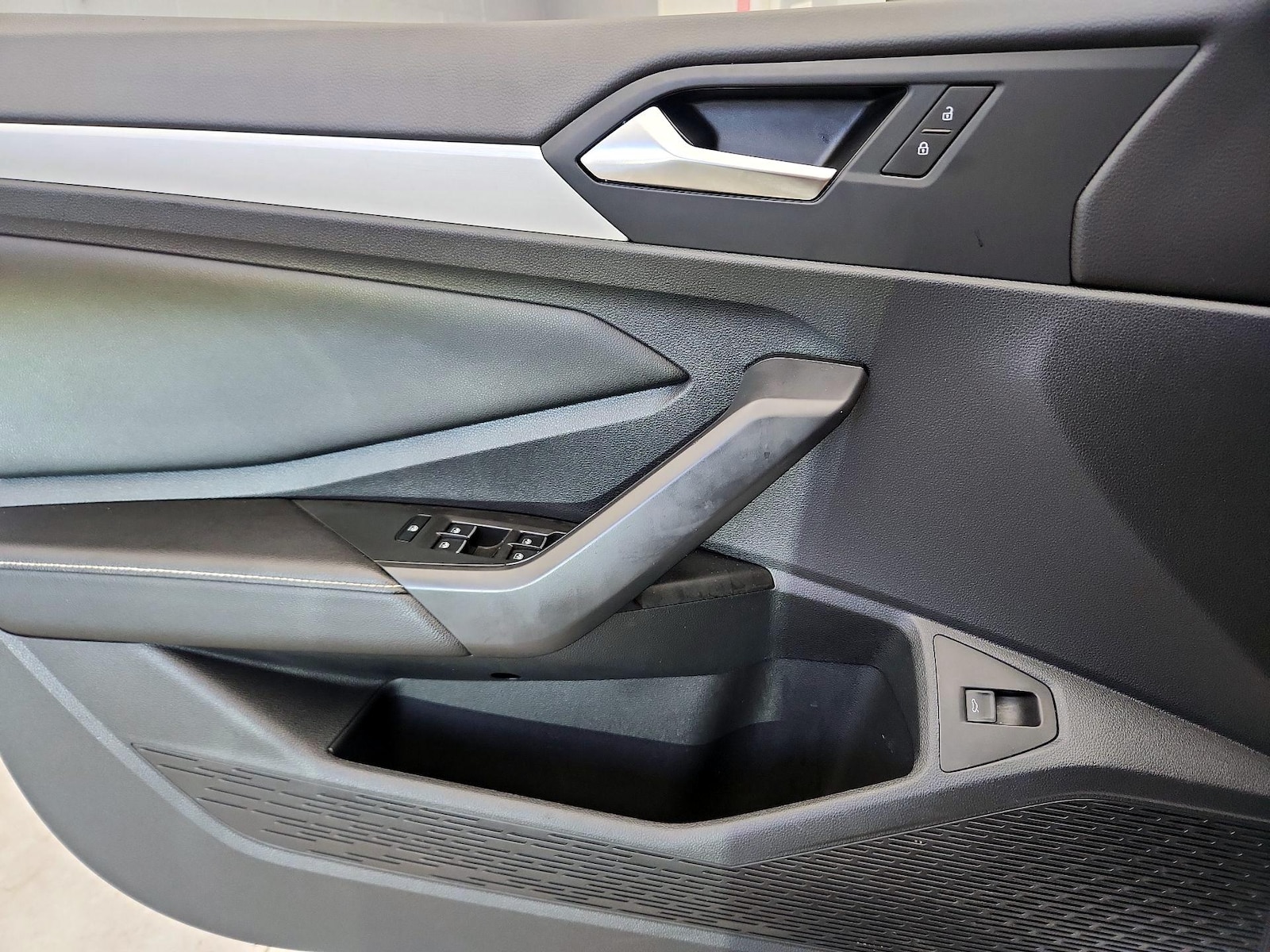 2025 Volkswagen Jetta Sport - Photo 13