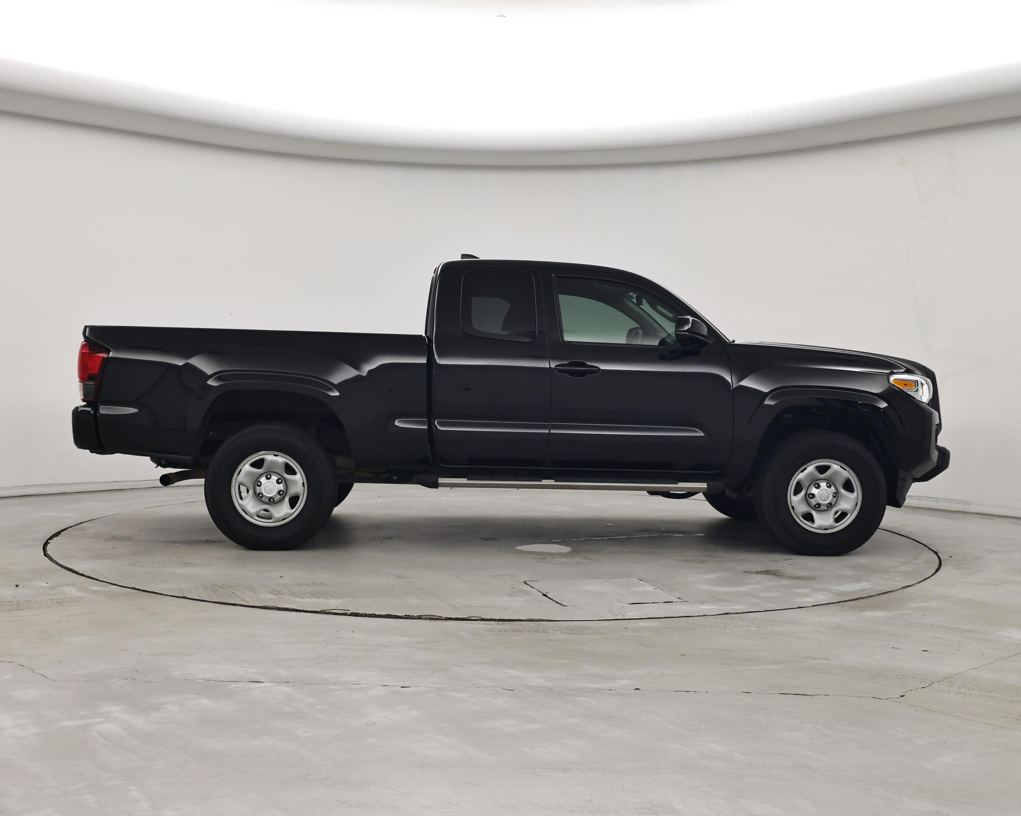 Thumbnail: 2019 Toyota Tacoma - 7
