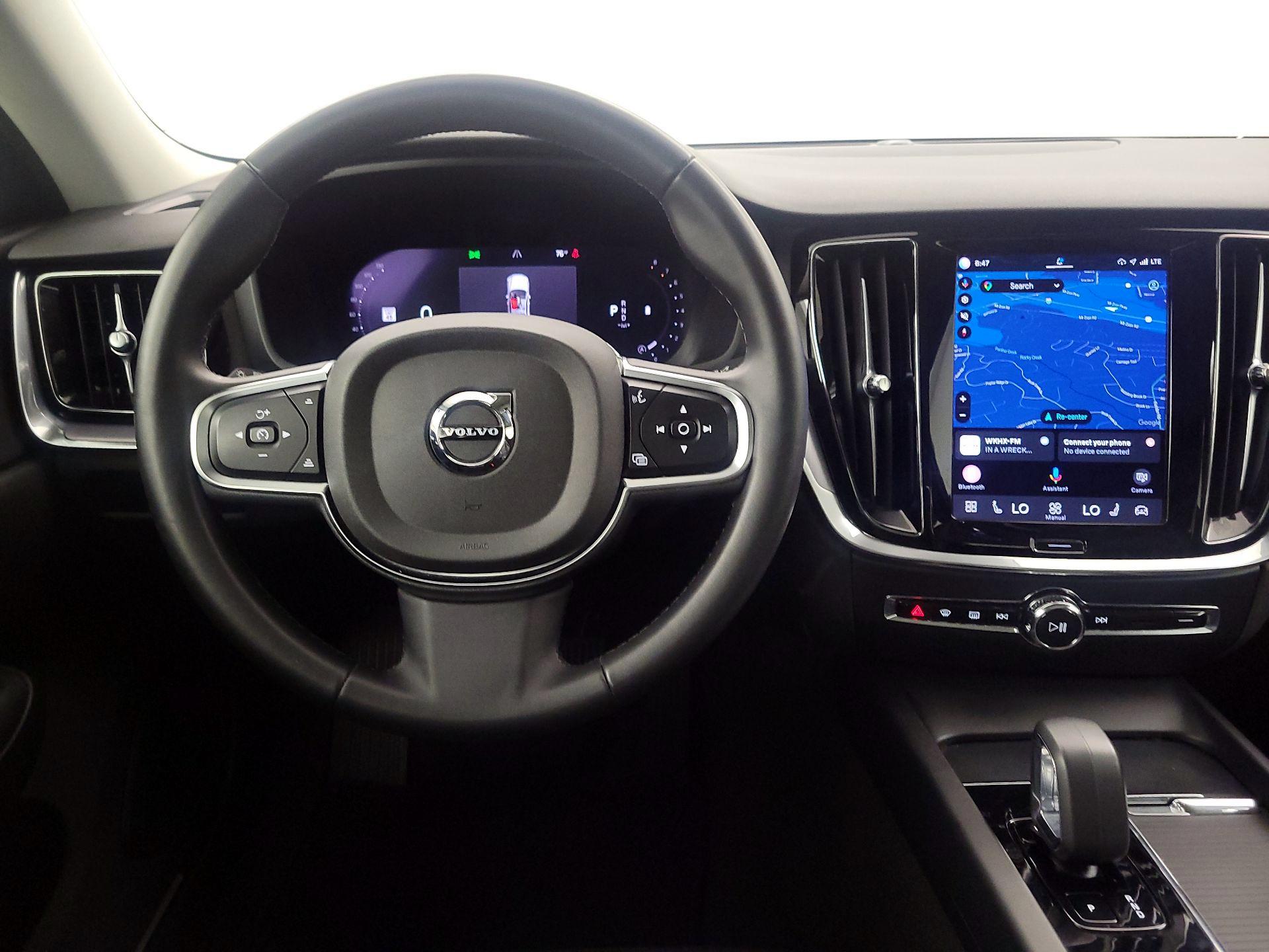 Thumbnail: 2024 Volvo S60 - 10