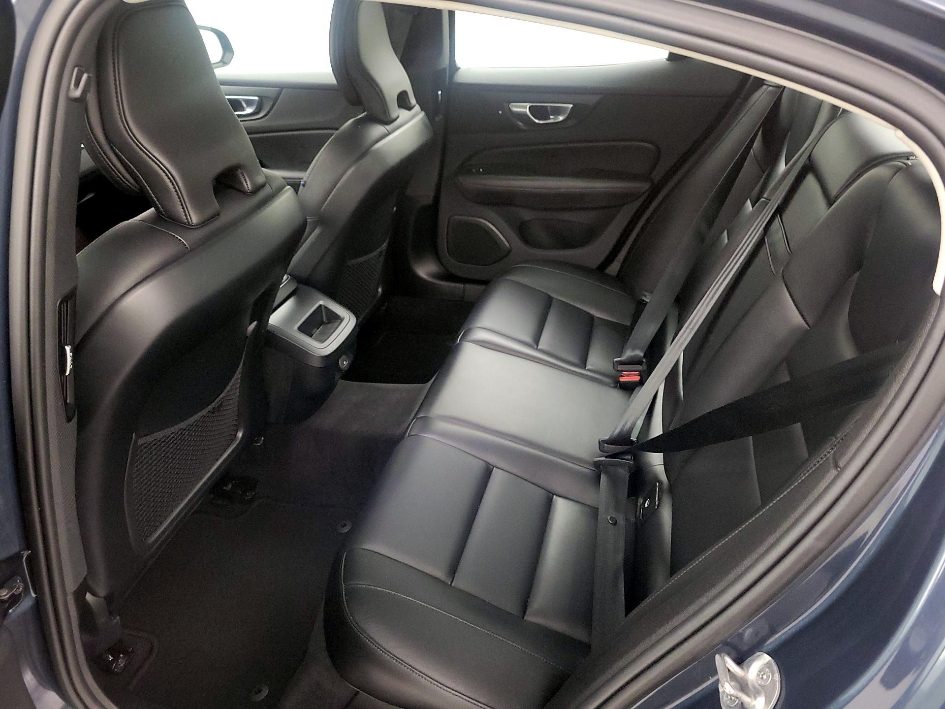 Thumbnail: 2024 Volvo S60 - 20