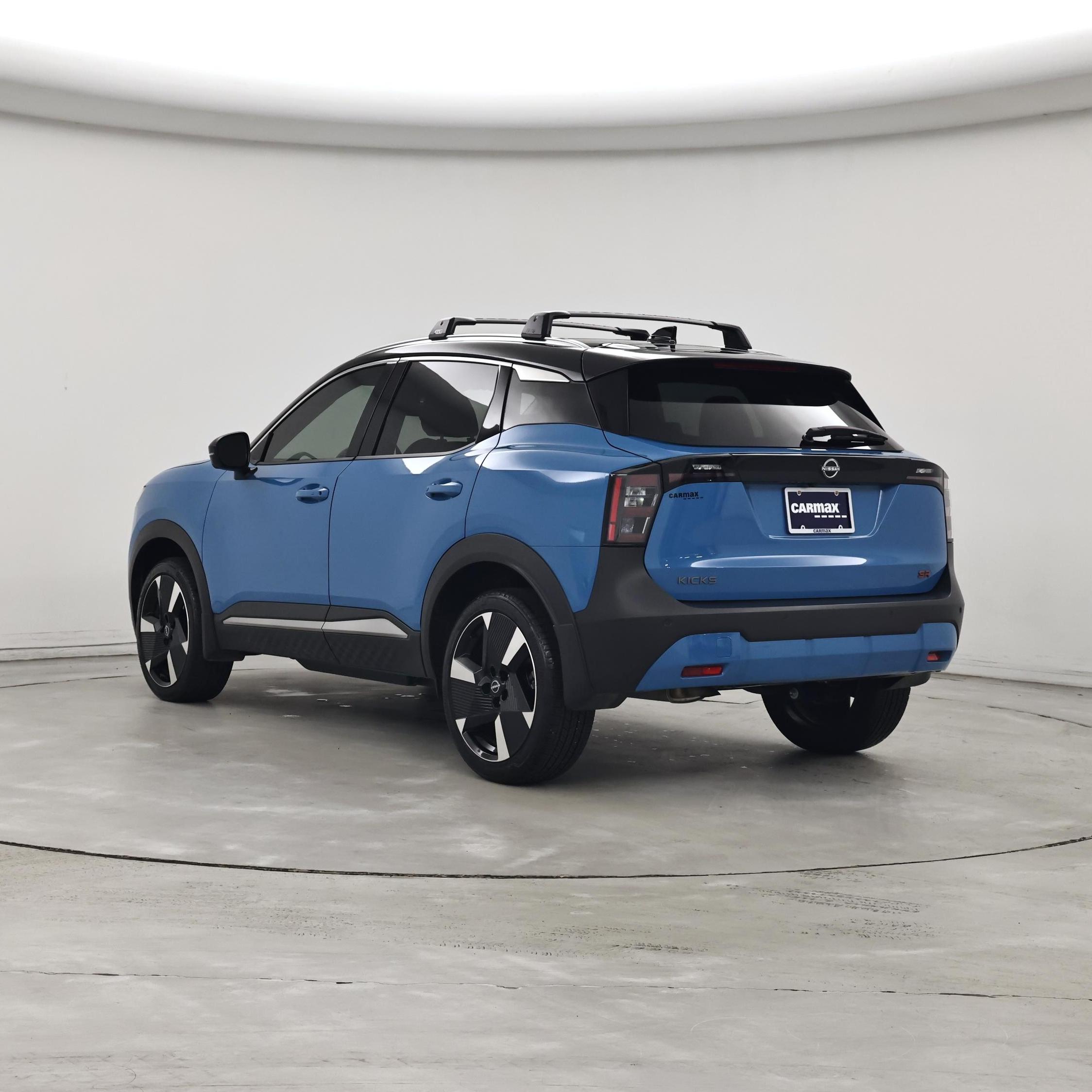 Thumbnail: 2025 Nissan Kicks - 2