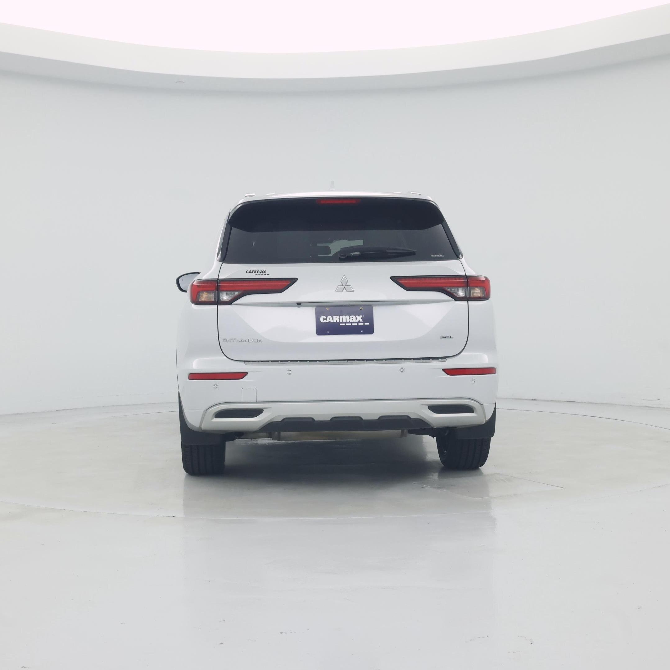 Thumbnail: 2023 Mitsubishi Outlander - 6
