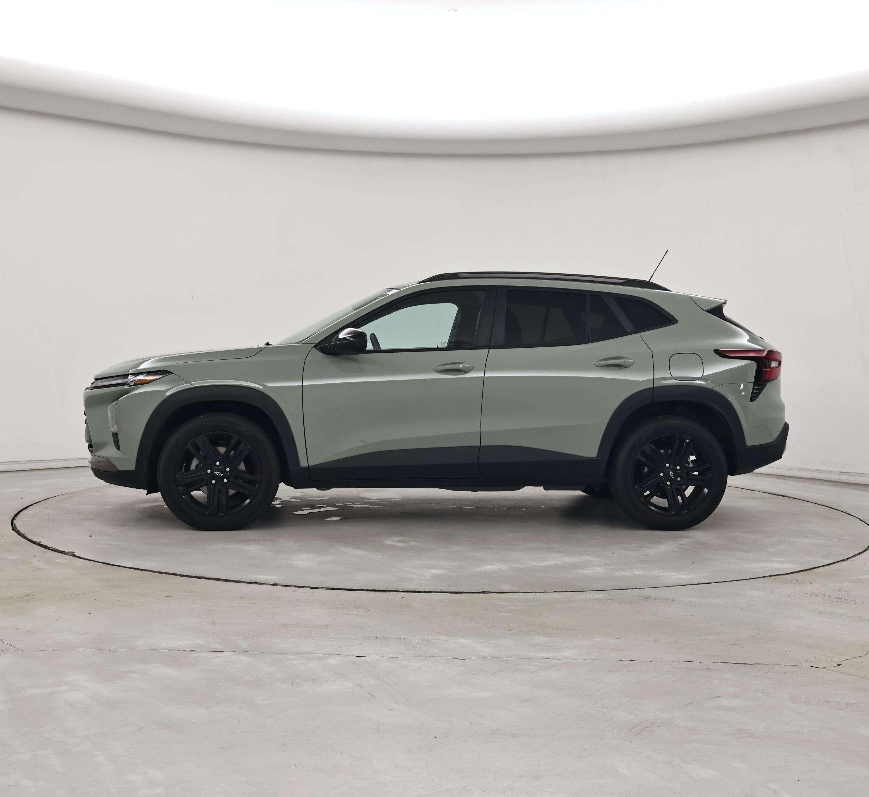 Thumbnail: 2025 Chevrolet Trax - 3