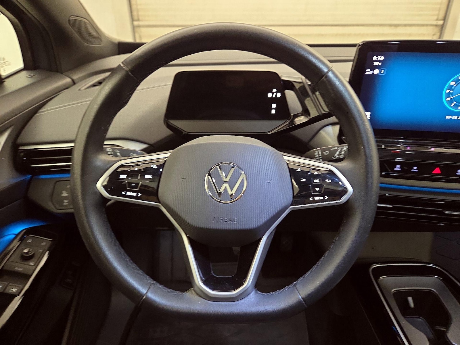 2023 Volkswagen ID.4 PRO S - Photo 11