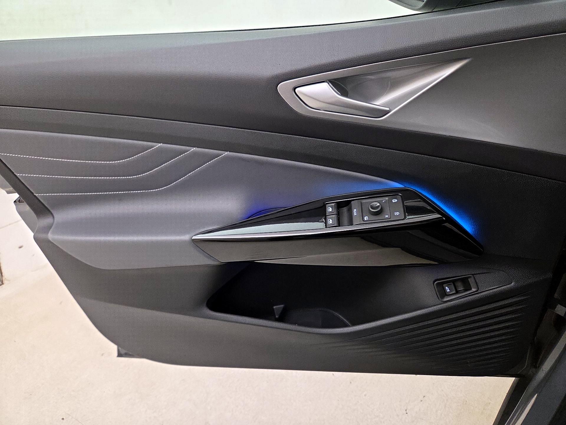 Thumbnail: 2023 Volkswagen ID.4 - 12