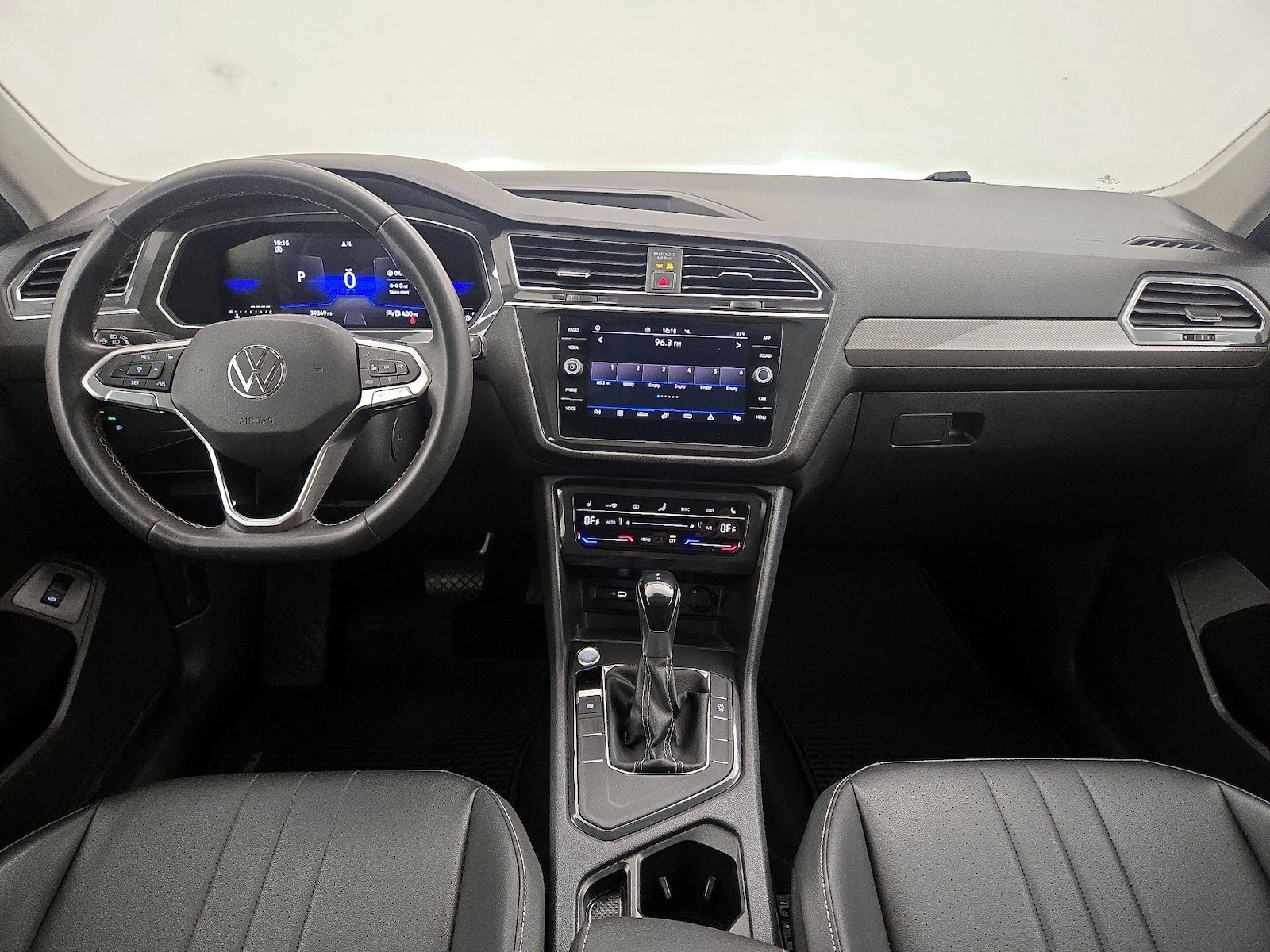 2023 Volkswagen Tiguan SE - Photo 10