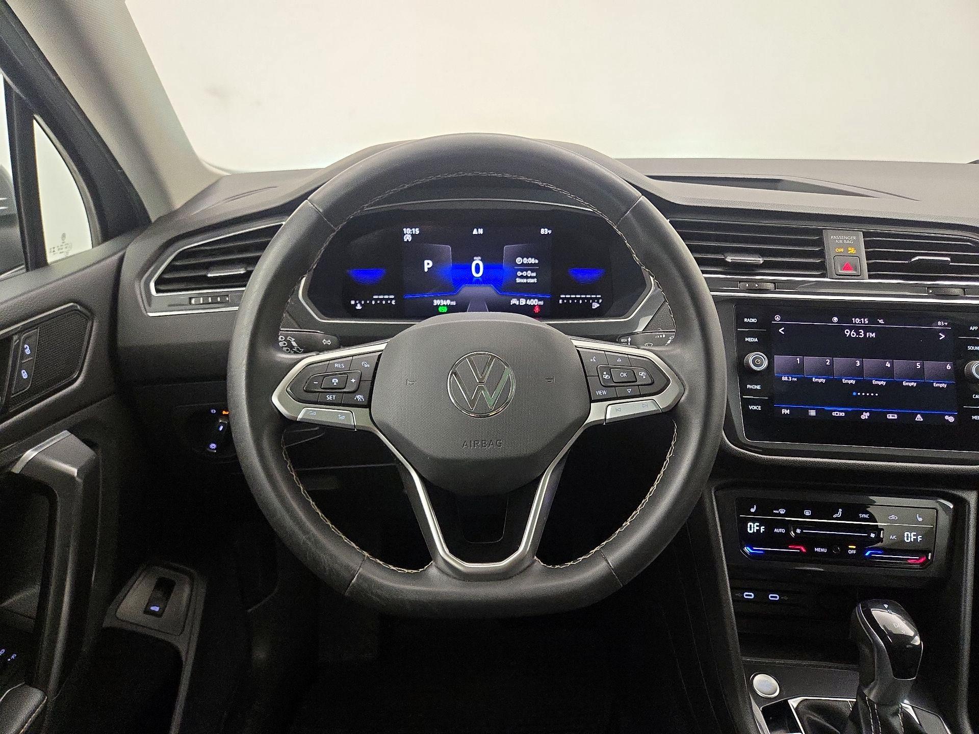 Thumbnail: 2023 Volkswagen Tiguan - 10