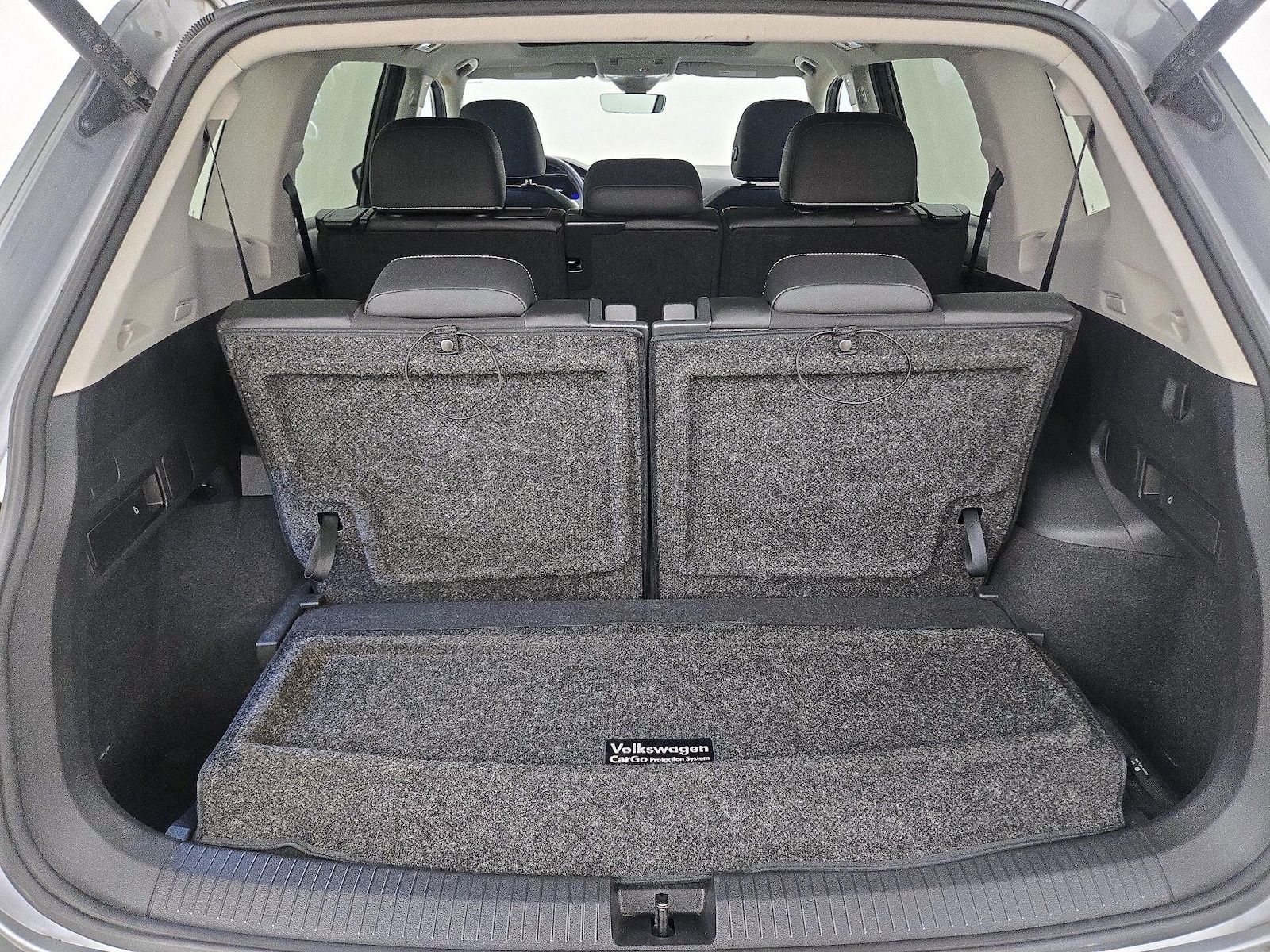 2023 Volkswagen Tiguan SE - Photo 23