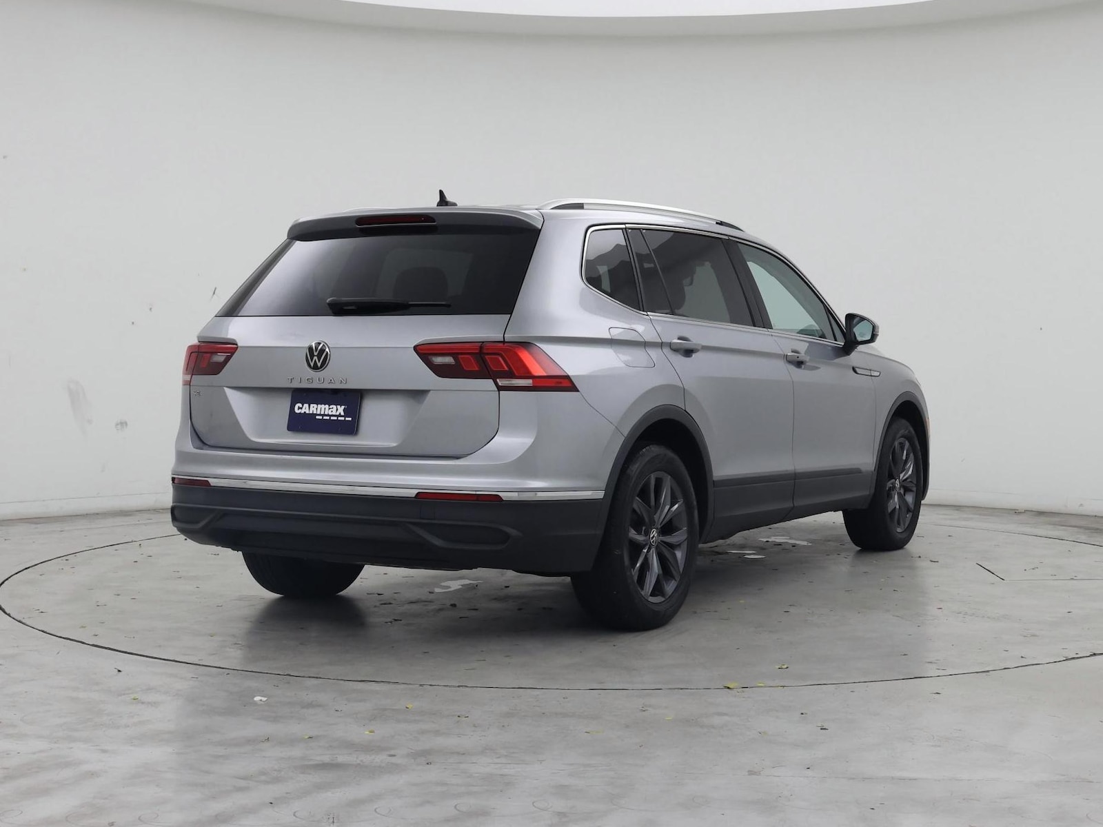 2023 Volkswagen Tiguan SE - Photo 9