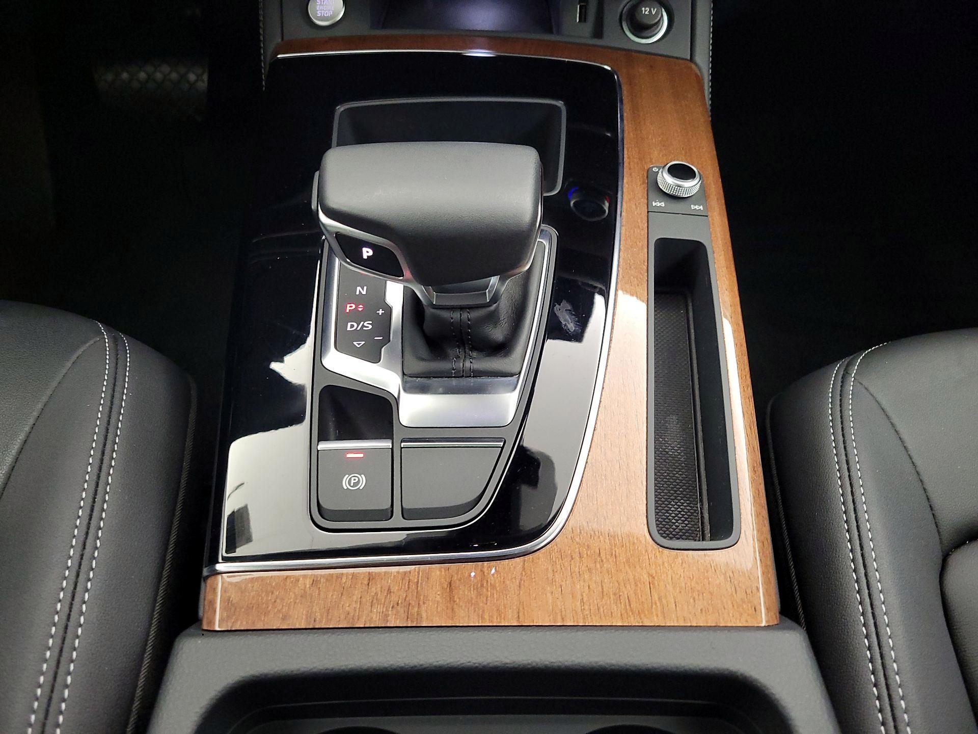 Thumbnail: 2023 Audi Q5 - 18