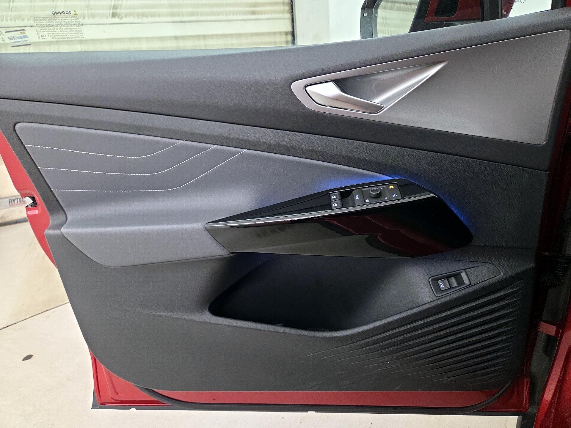 Thumbnail: 2023 Volkswagen ID.4 - 12