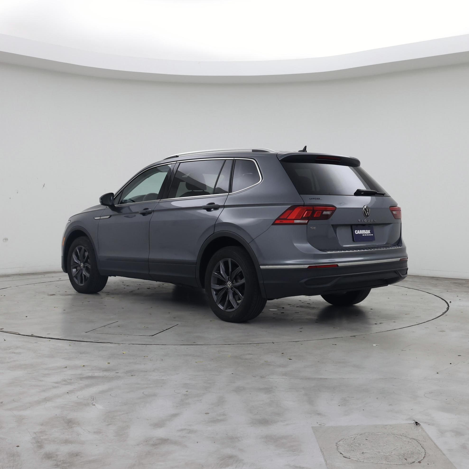 Thumbnail: 2023 Volkswagen Tiguan - 2