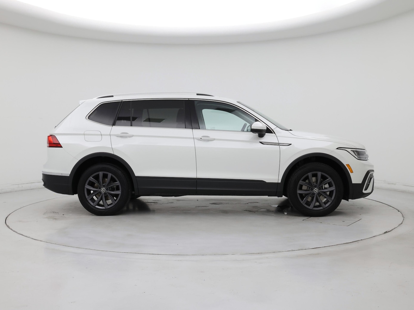 2023 Volkswagen Tiguan SE - Photo 8