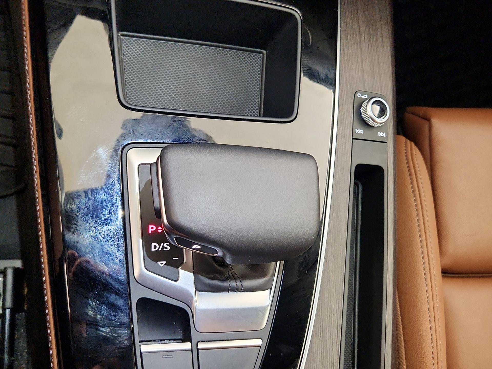 Thumbnail: 2023 Audi Q5 - 17