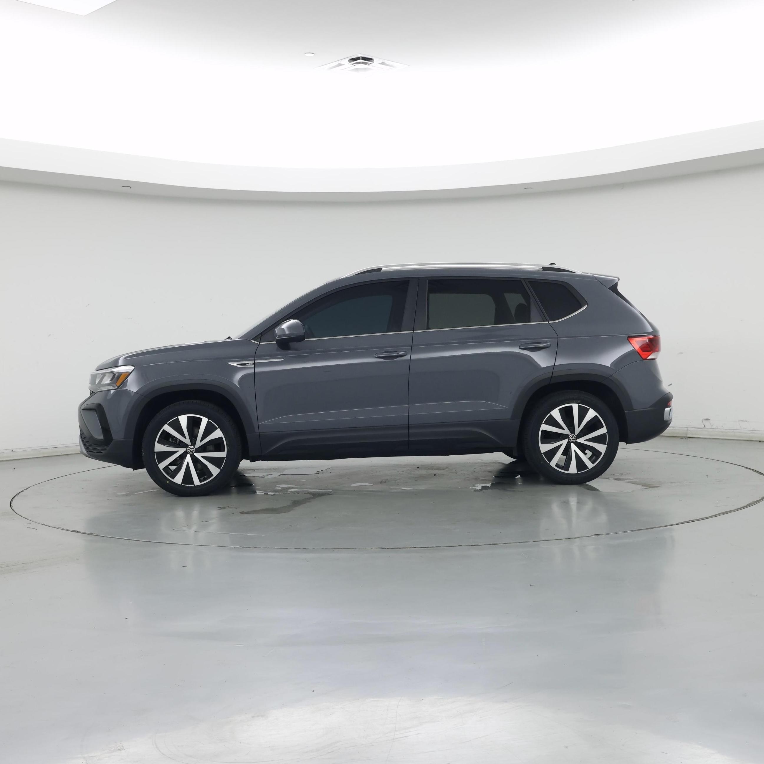 Thumbnail: 2022 Volkswagen Taos - 3