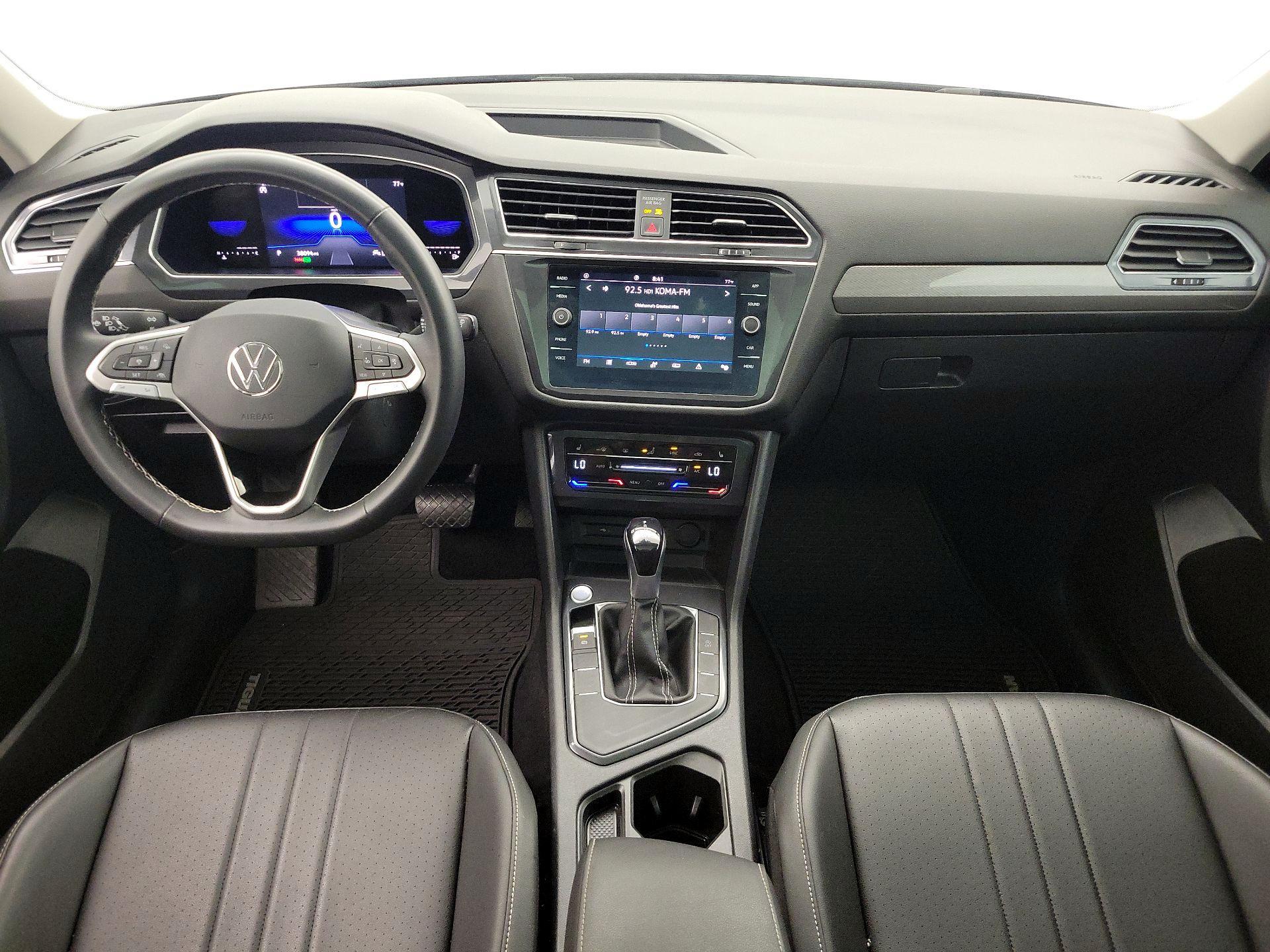 Thumbnail: 2023 Volkswagen Tiguan - 9